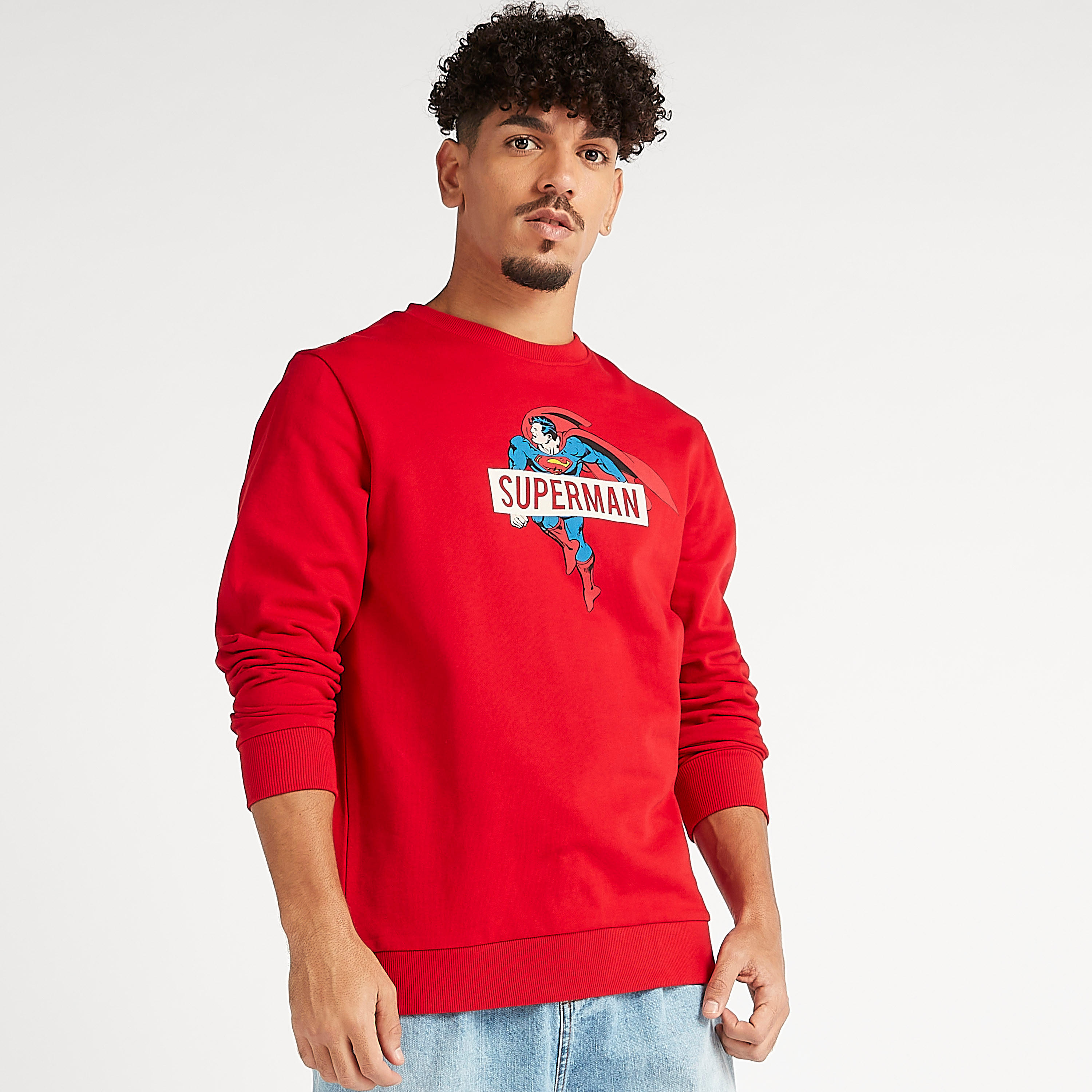 سويت شيرت مستدام بياقة ضيقة وأكمام طويلة وطبعات سوبر مان-men-winterwear-hoodiesandsweatshirts-image-4