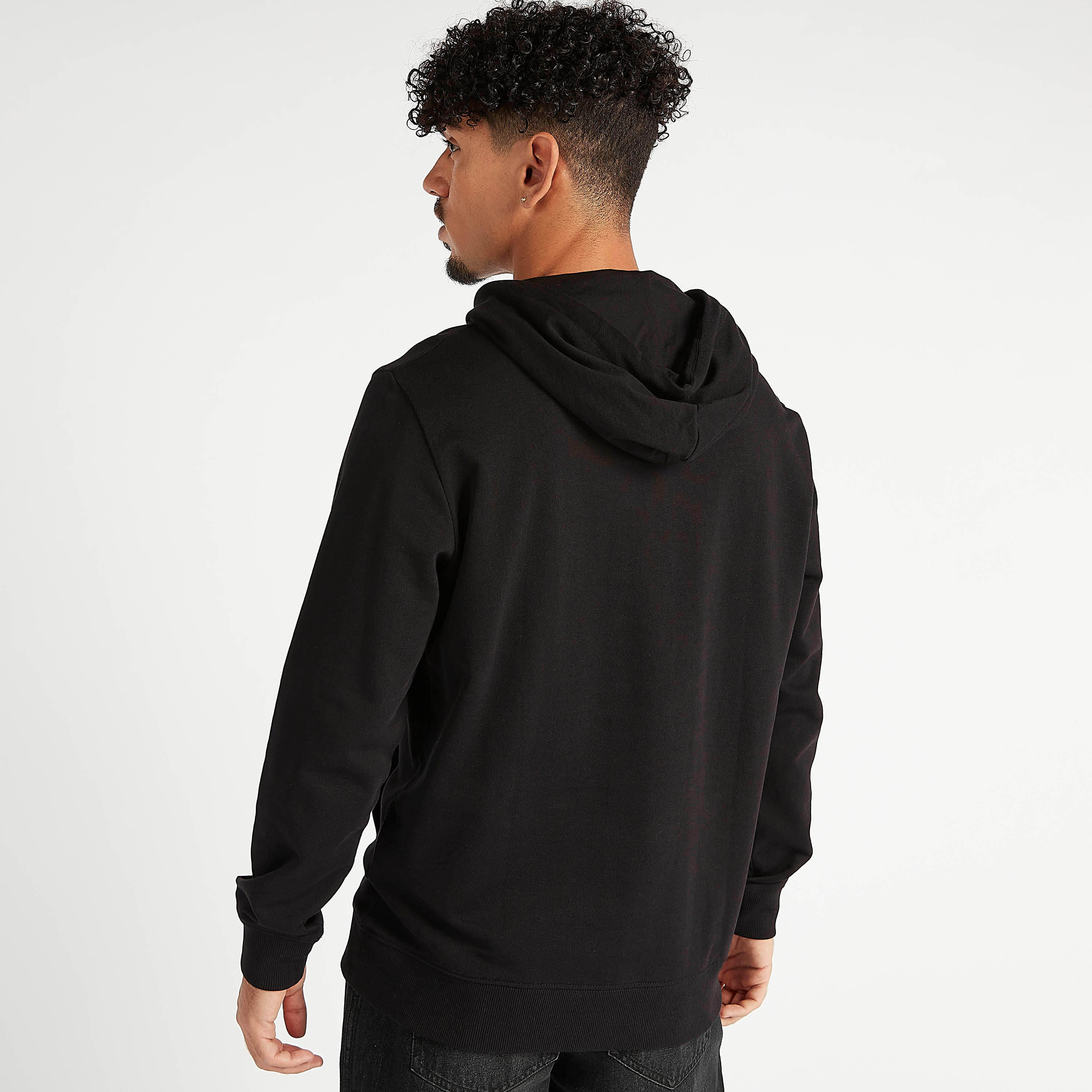هودي مستدام بأكمام طويلة وجيوب وطبعات لوني تيونز-men-winterwear-hoodiesandsweatshirts-image-3