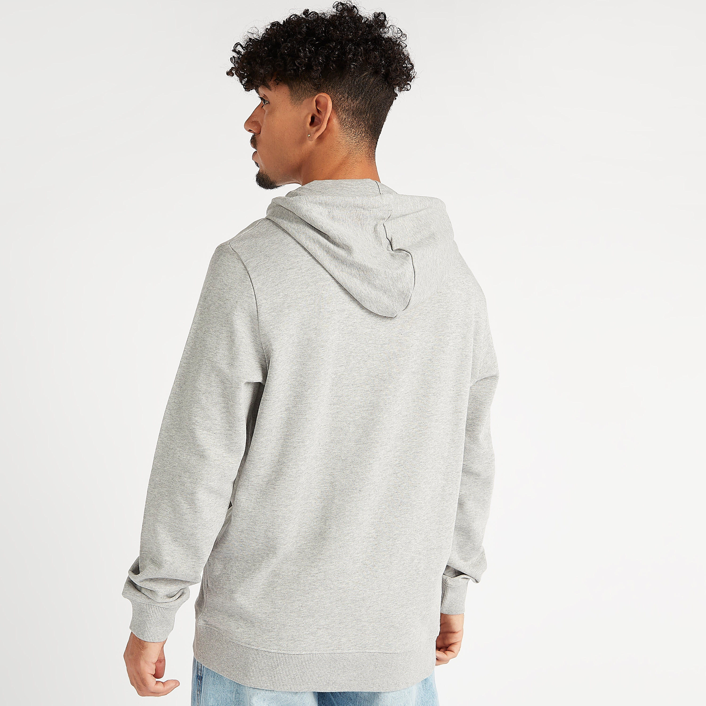 هودي مستدام بطبعات مارفل وأكمام طويلة وجيوب-men-winterwear-hoodiesandsweatshirts-image-4