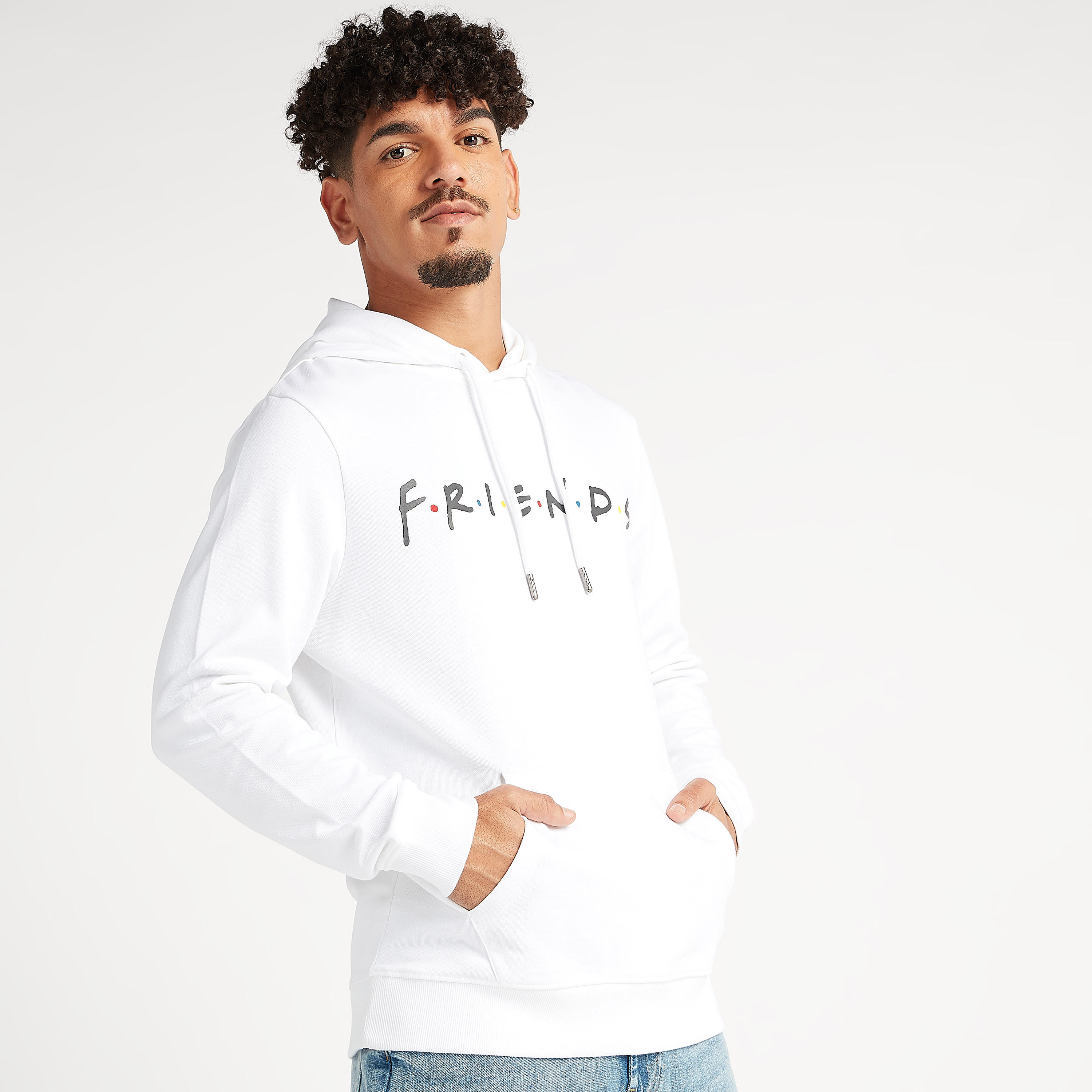 هودي مستدام بجيوب كنغر وأكمام طويلة وطبعات-men-winterwear-hoodiesandsweatshirts-image-1