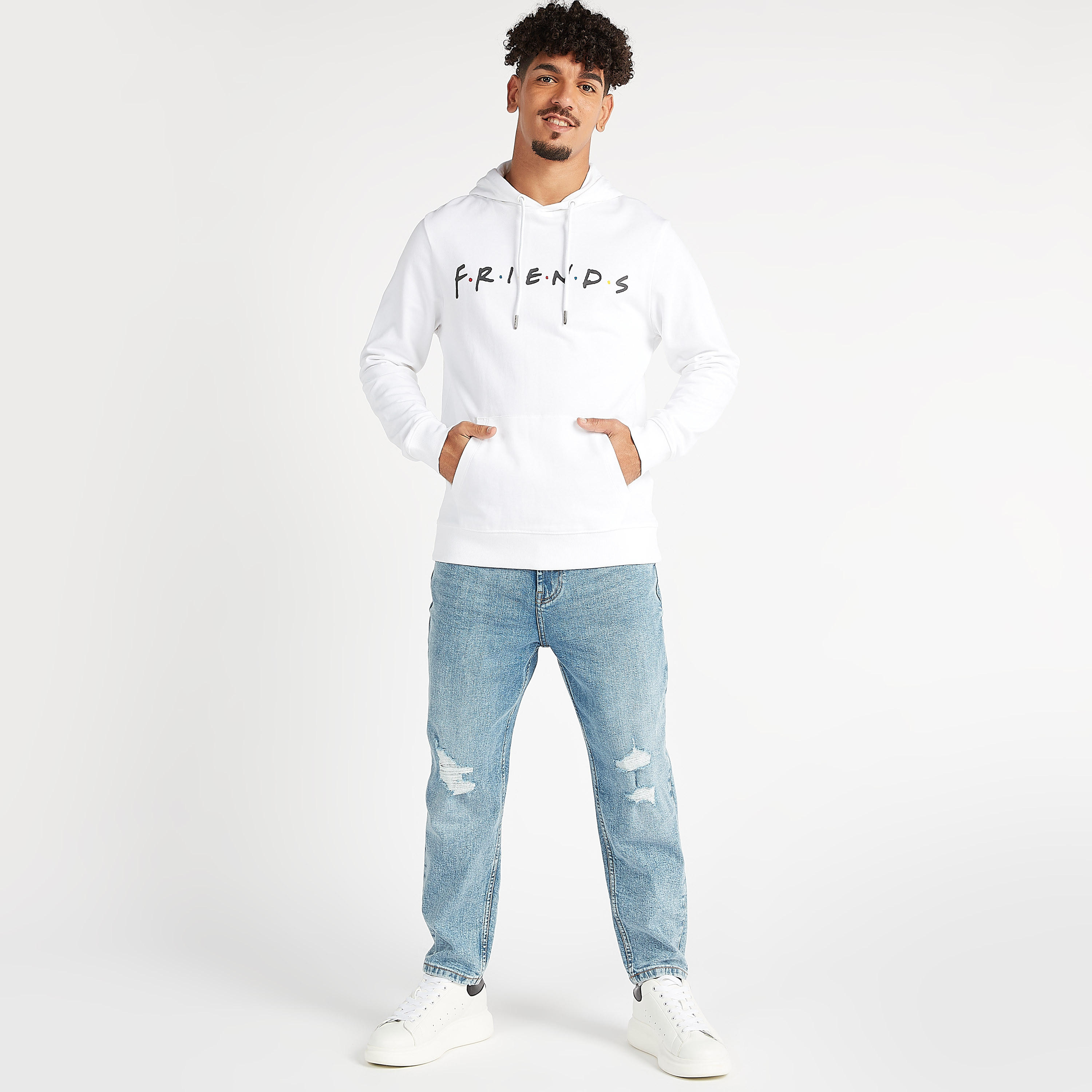 هودي مستدام بجيوب كنغر وأكمام طويلة وطبعات-men-winterwear-hoodiesandsweatshirts-image-2