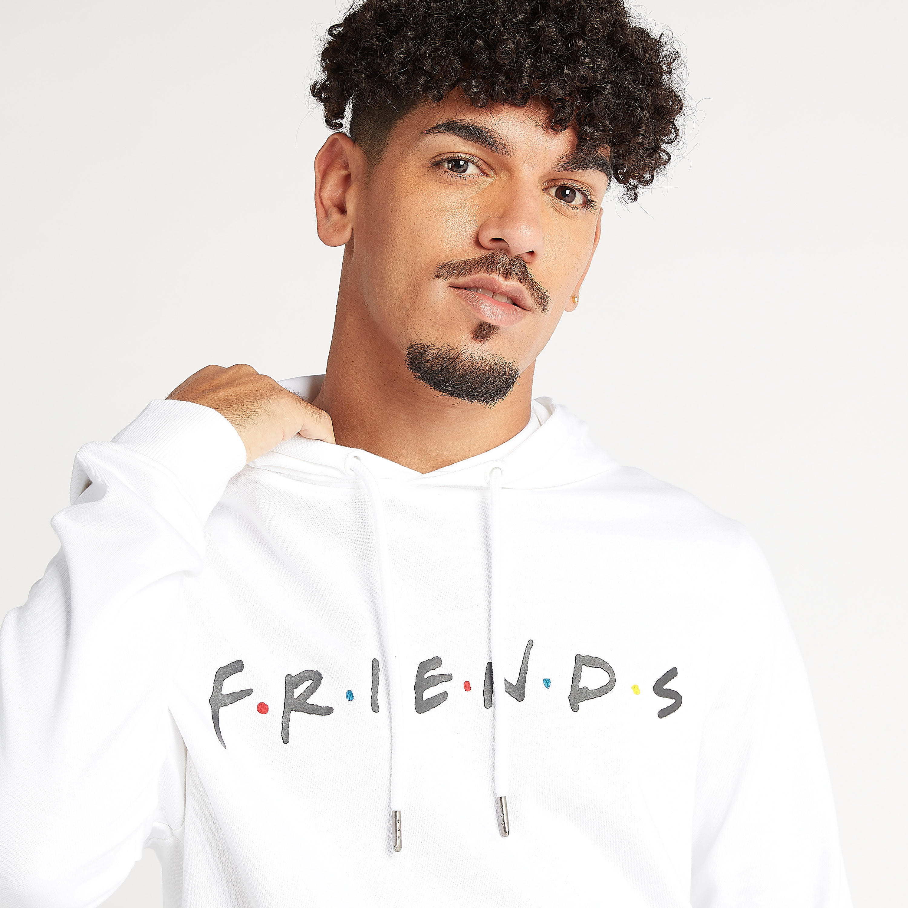 هودي مستدام بجيوب كنغر وأكمام طويلة وطبعات-men-winterwear-hoodiesandsweatshirts-image-3