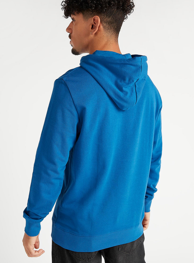 هودي مستدام بأكمام طويلة وطبعات توم أند جيري-men-winterwear-hoodiesandsweatshirts-image-4