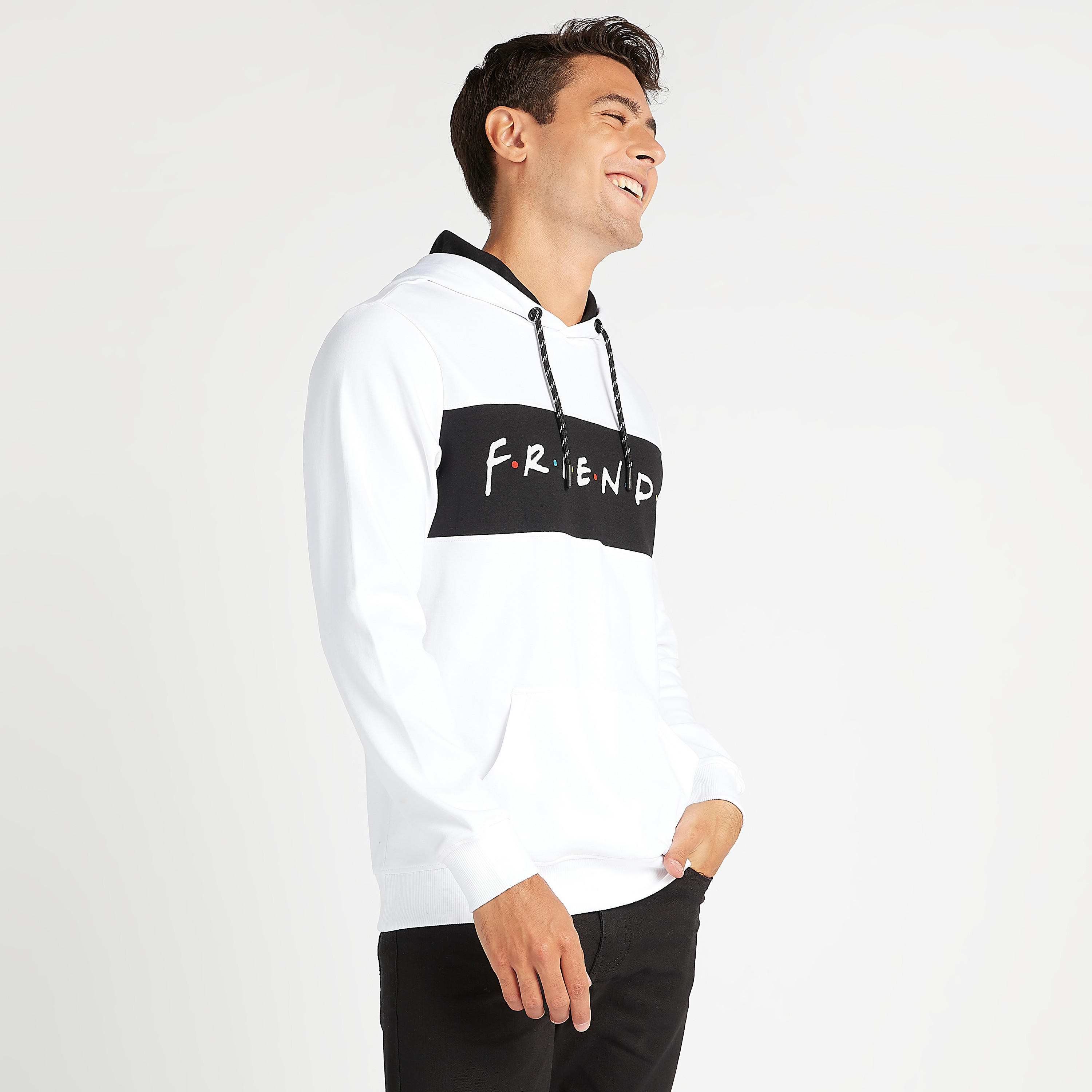 هودي مستدام بأكمام طويلة وطبعات شعار-men-winterwear-hoodiesandsweatshirts-image-1