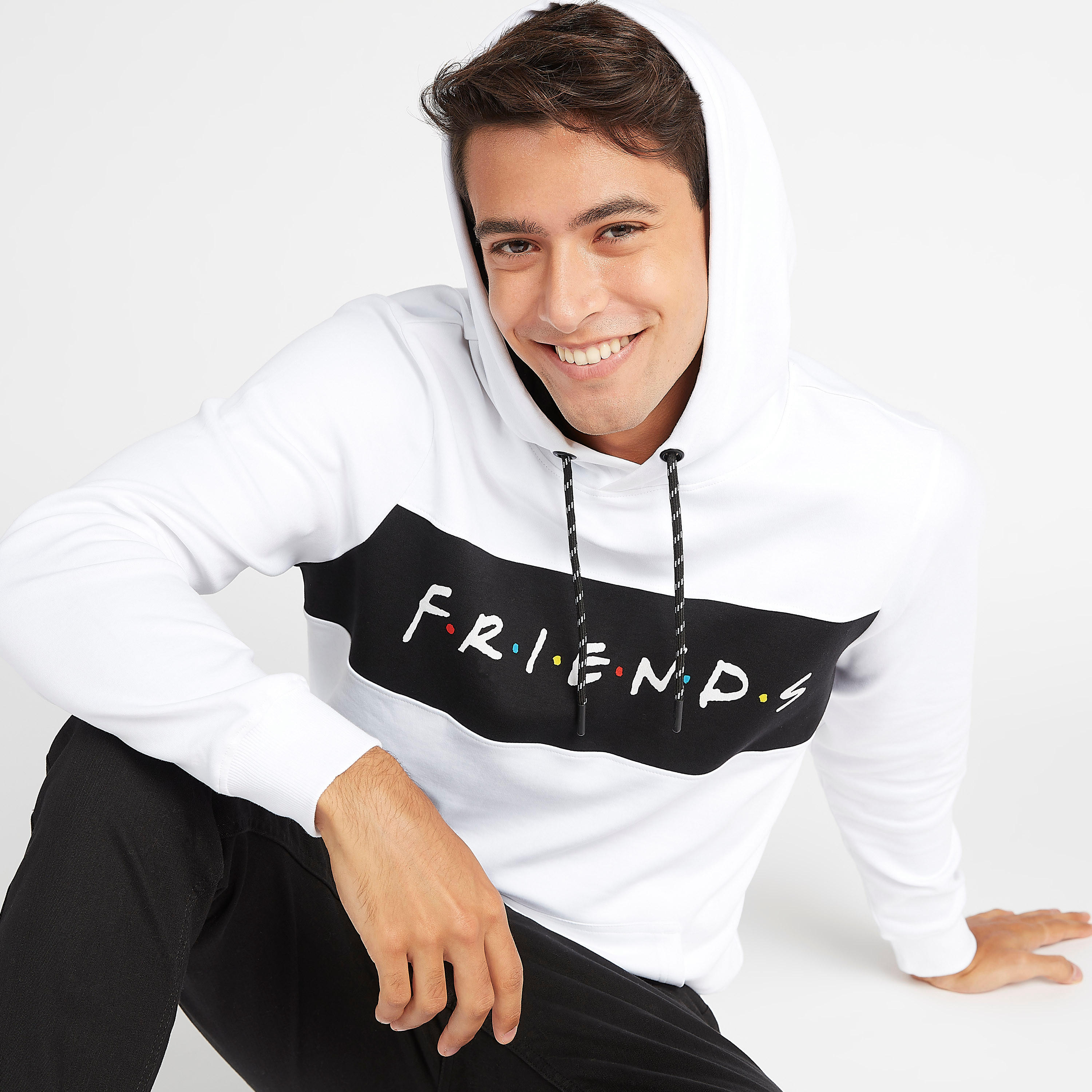 هودي مستدام بأكمام طويلة وطبعات شعار-men-winterwear-hoodiesandsweatshirts-image-3