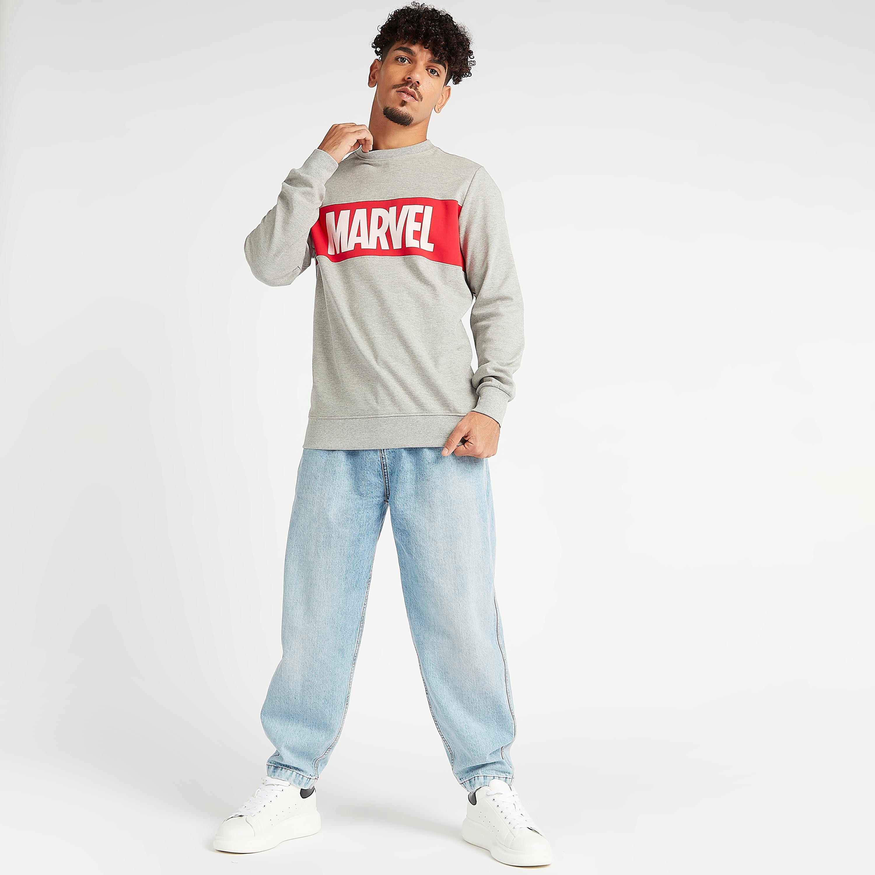 سويت شيرت مستدام بياقة ضيقة وأكمام طويلة وطبعات مارفل-men-winterwear-hoodiesandsweatshirts-image-1