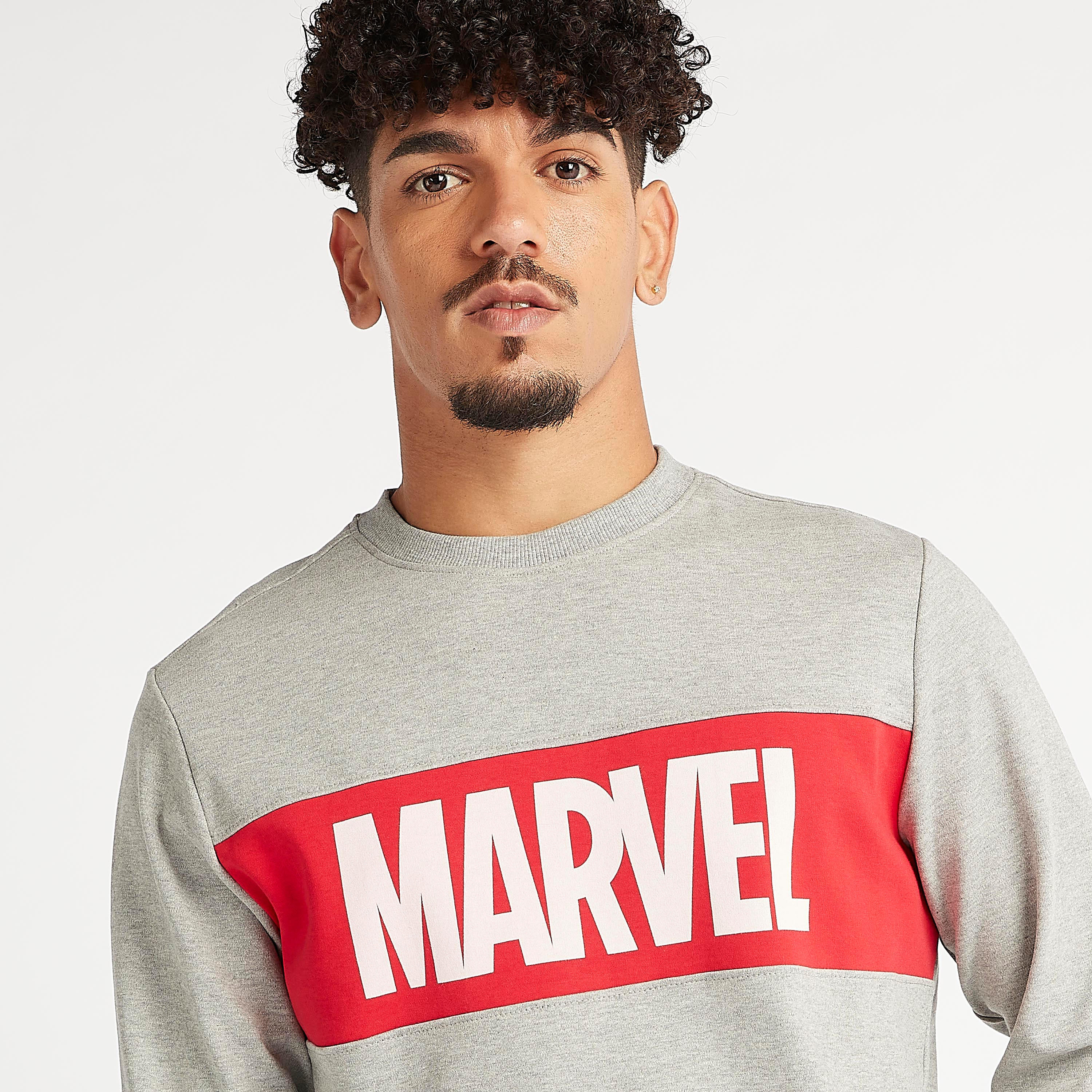 سويت شيرت مستدام بياقة ضيقة وأكمام طويلة وطبعات مارفل-men-winterwear-hoodiesandsweatshirts-image-2