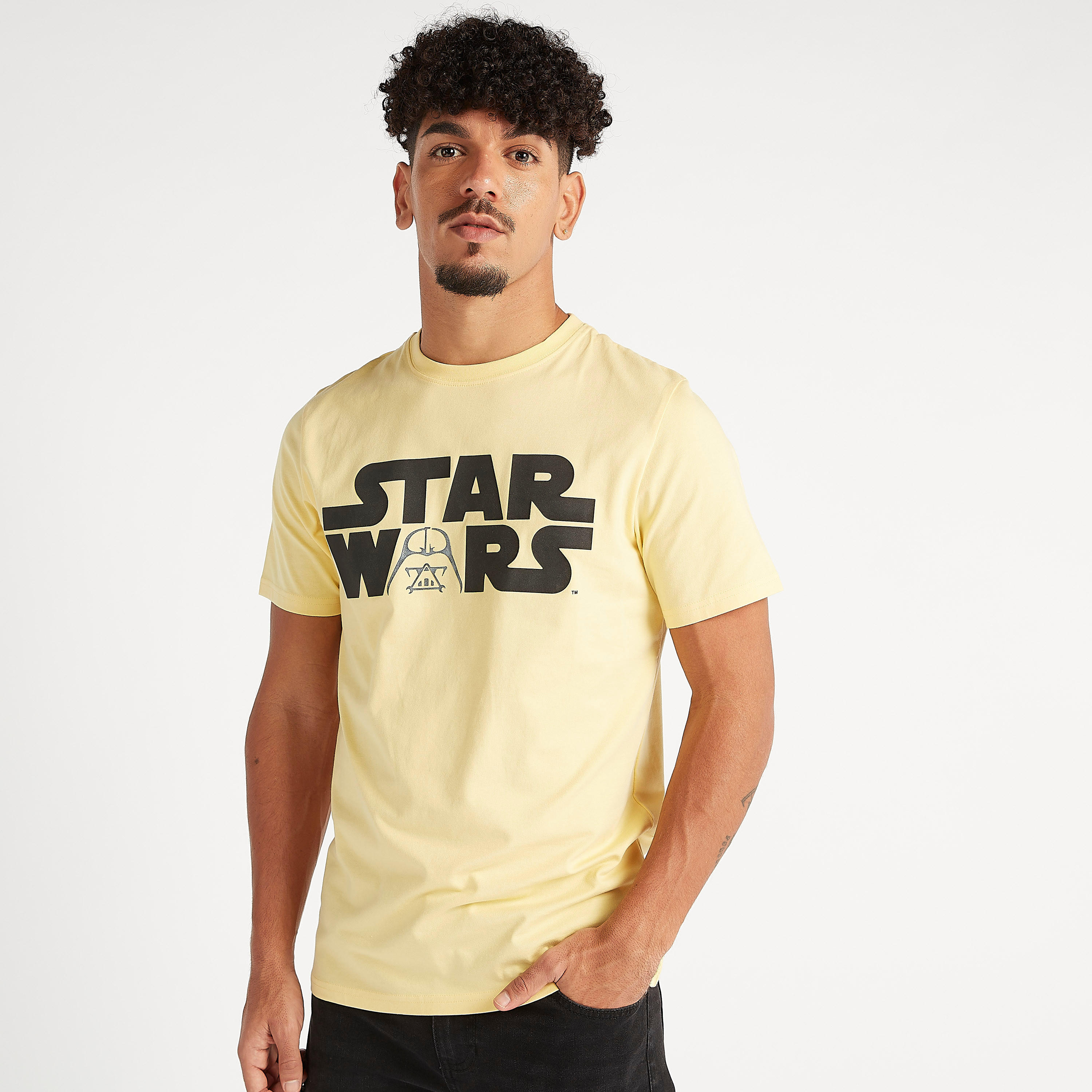 تيشيرت مستدام بياقة ضيّقة وأكمام قصيرة وطبعات ستار وورز-men-clothing-tshirtsandpolos-tshirts-image-1
