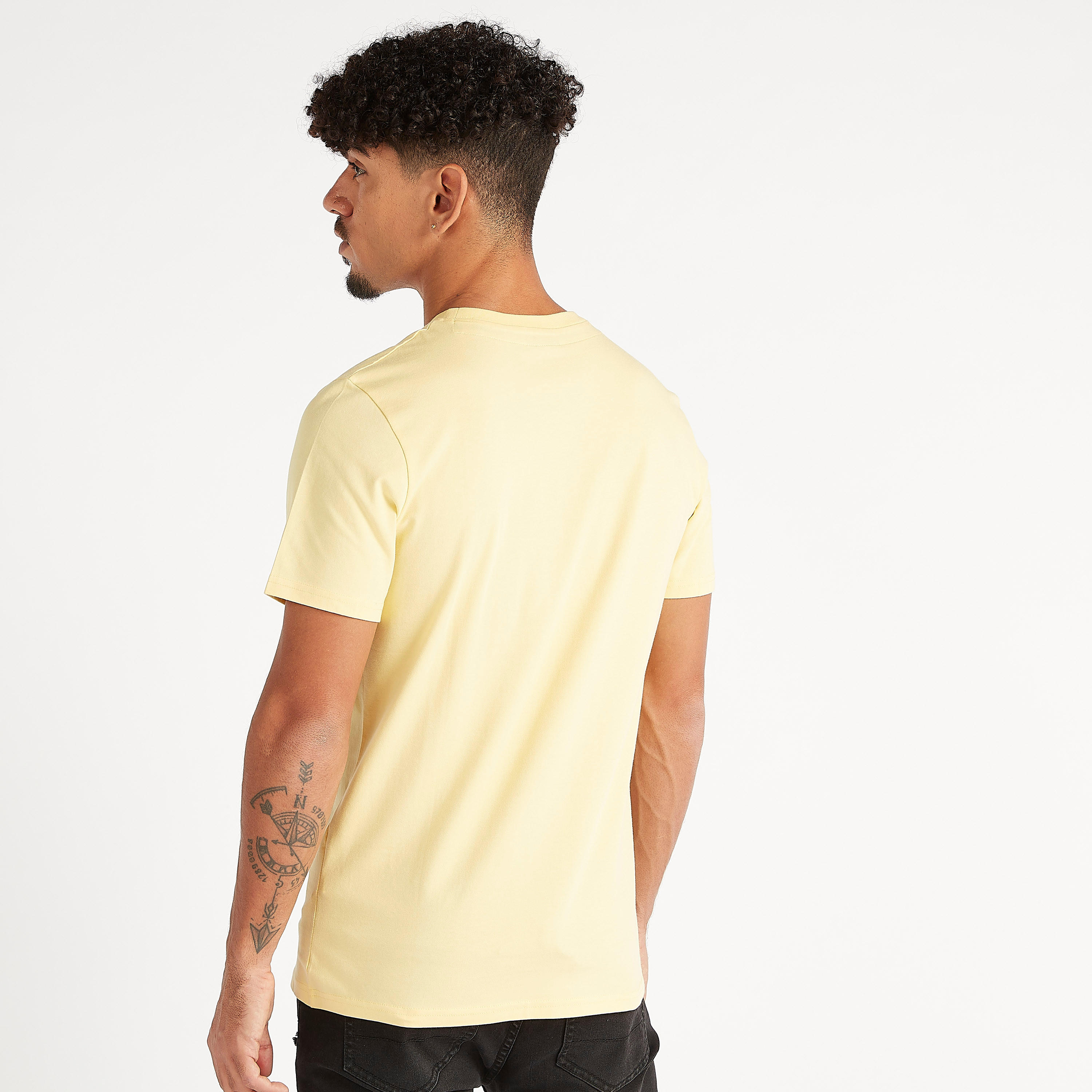 تيشيرت مستدام بياقة ضيّقة وأكمام قصيرة وطبعات ستار وورز-men-clothing-tshirtsandpolos-tshirts-image-2