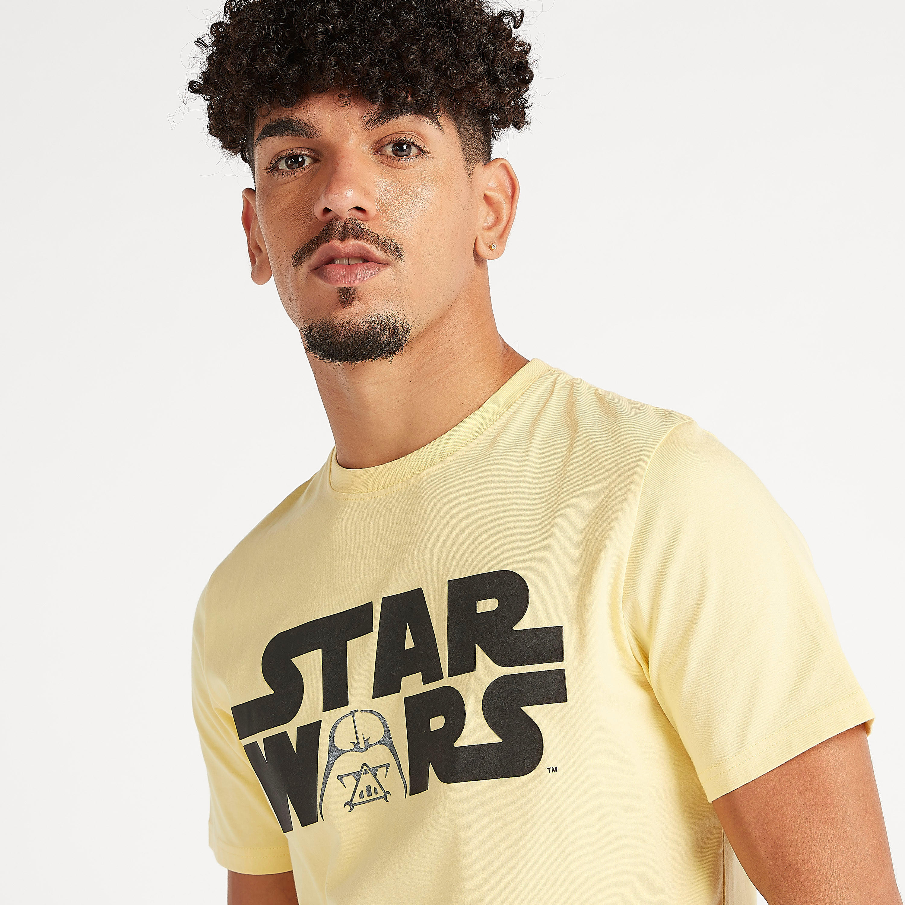 تيشيرت مستدام بياقة ضيّقة وأكمام قصيرة وطبعات ستار وورز-men-clothing-tshirtsandpolos-tshirts-image-3