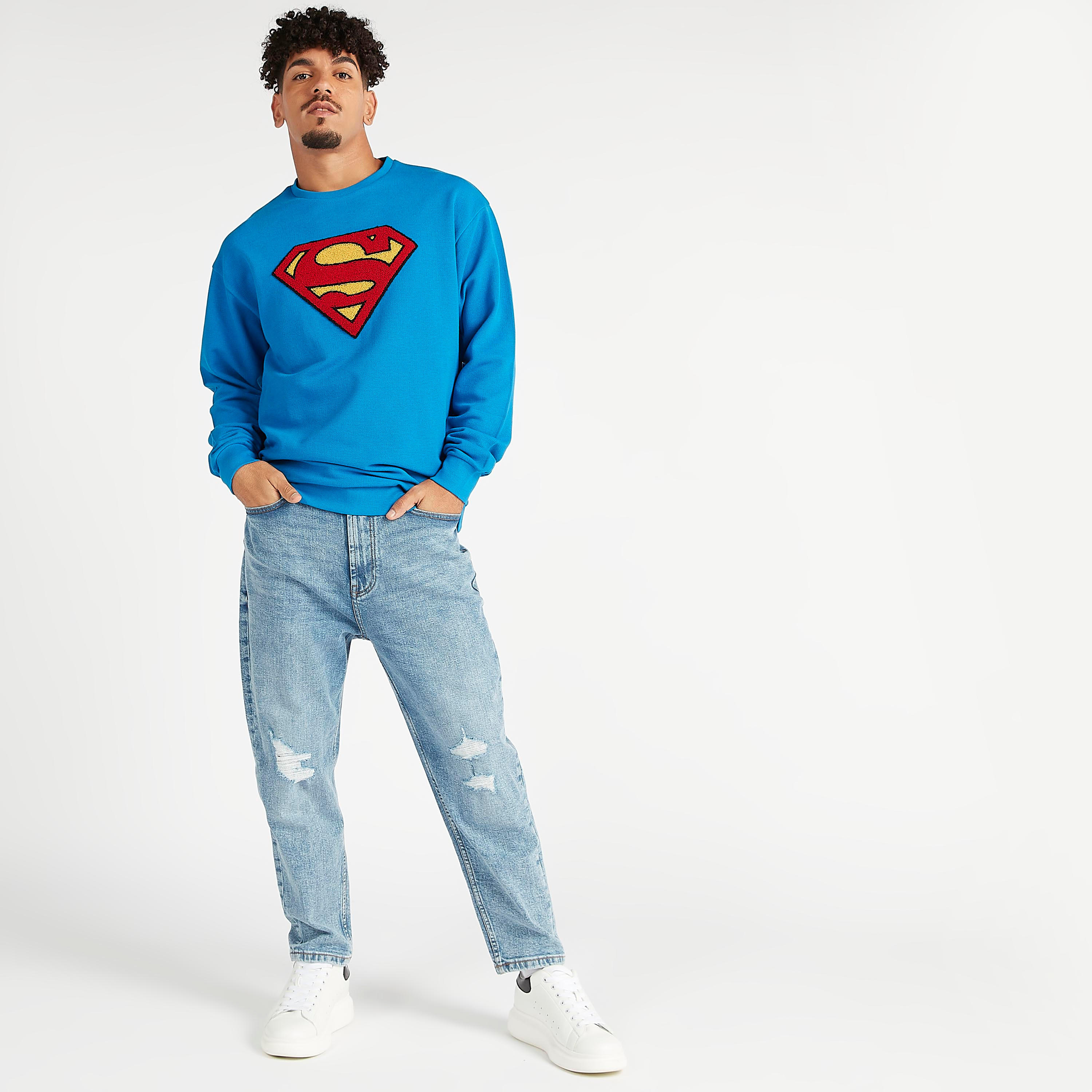 سويت شيرت مستدام بياقة ضيقة وأكمام طويلة وطبعات سوبر مان-men-winterwear-hoodiesandsweatshirts-image-2