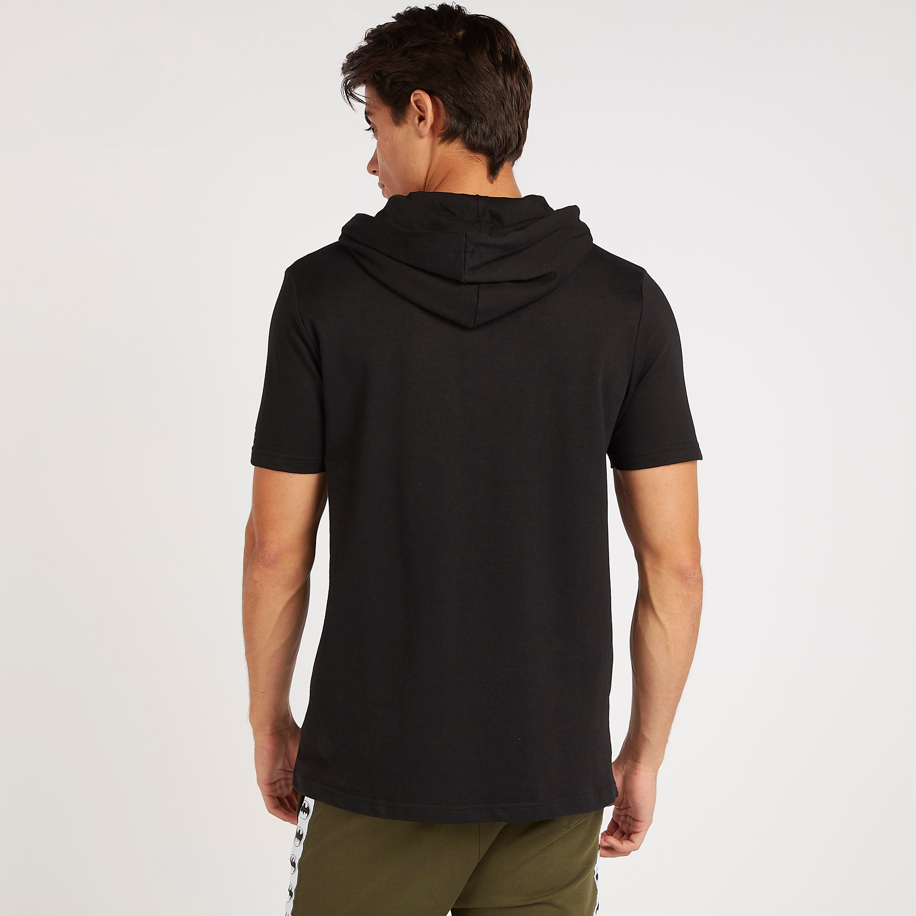 تيشيرت بطبعات وقبّعة وأكمام قصيرة-men-clothing-tshirtsandpolos-tshirts-image-1