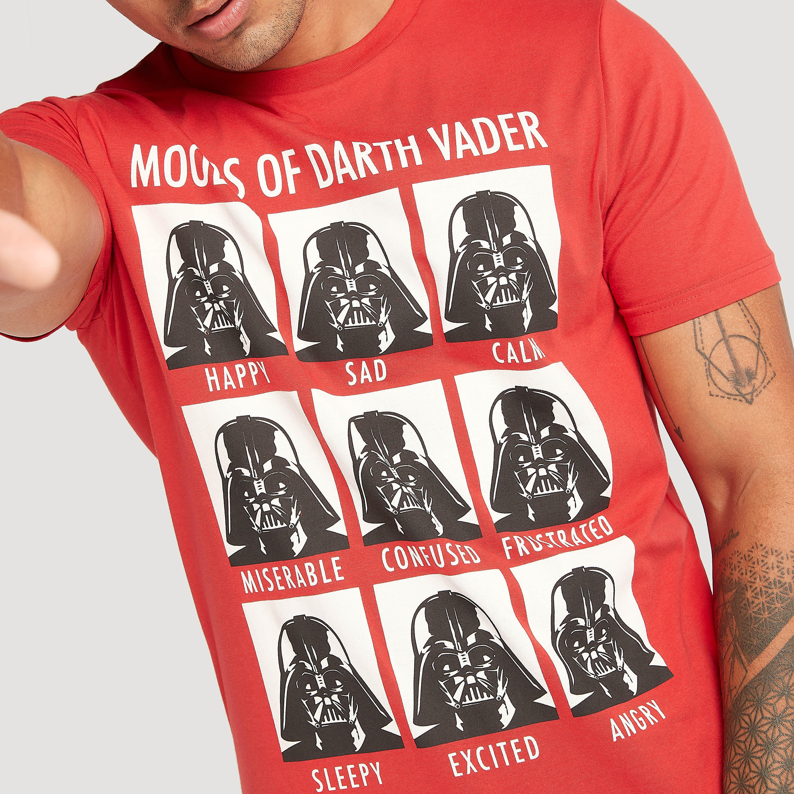 Darth Vader Print Crew Neck T-shirt with Short Sleeves-men-clothing-tshirtsandpolos-tshirts-image-3