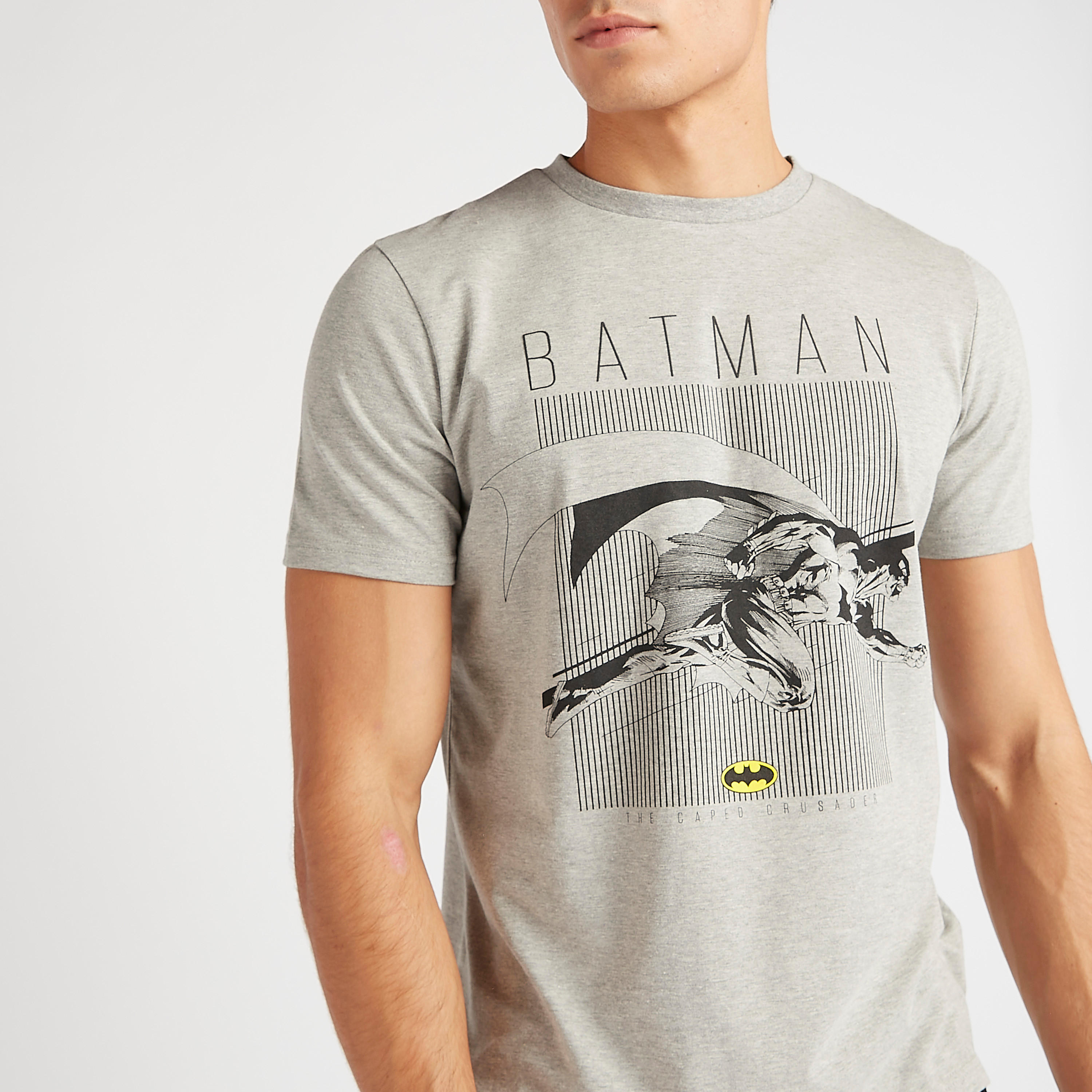 تيشيرت بياقة ضيّقة وأكمام قصيرة وطبعات باتمان-men-clothing-tshirtsandpolos-tshirts-image-3