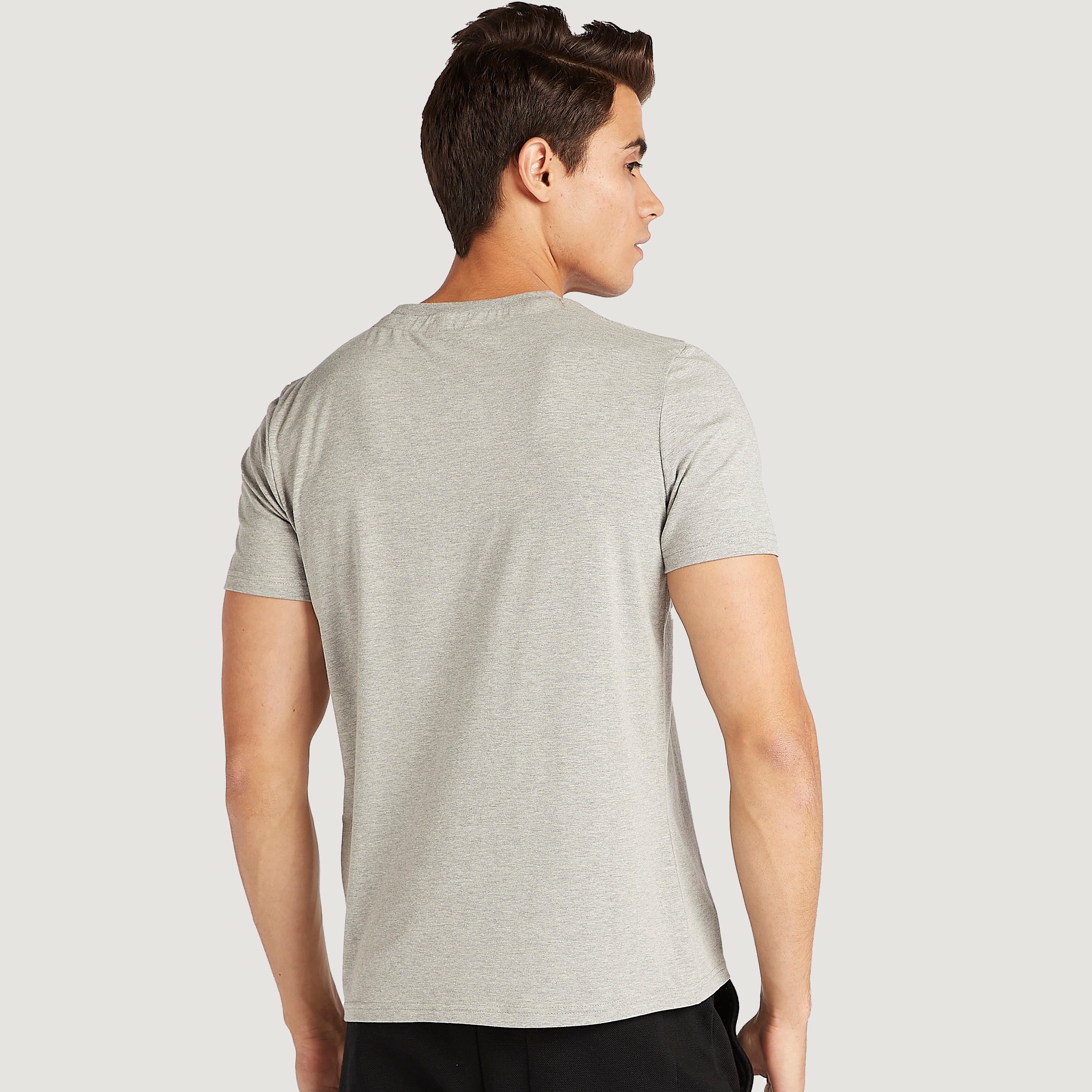 تيشيرت بياقة ضيّقة وأكمام قصيرة وطبعات باتمان-men-clothing-tshirtsandpolos-tshirts-image-4