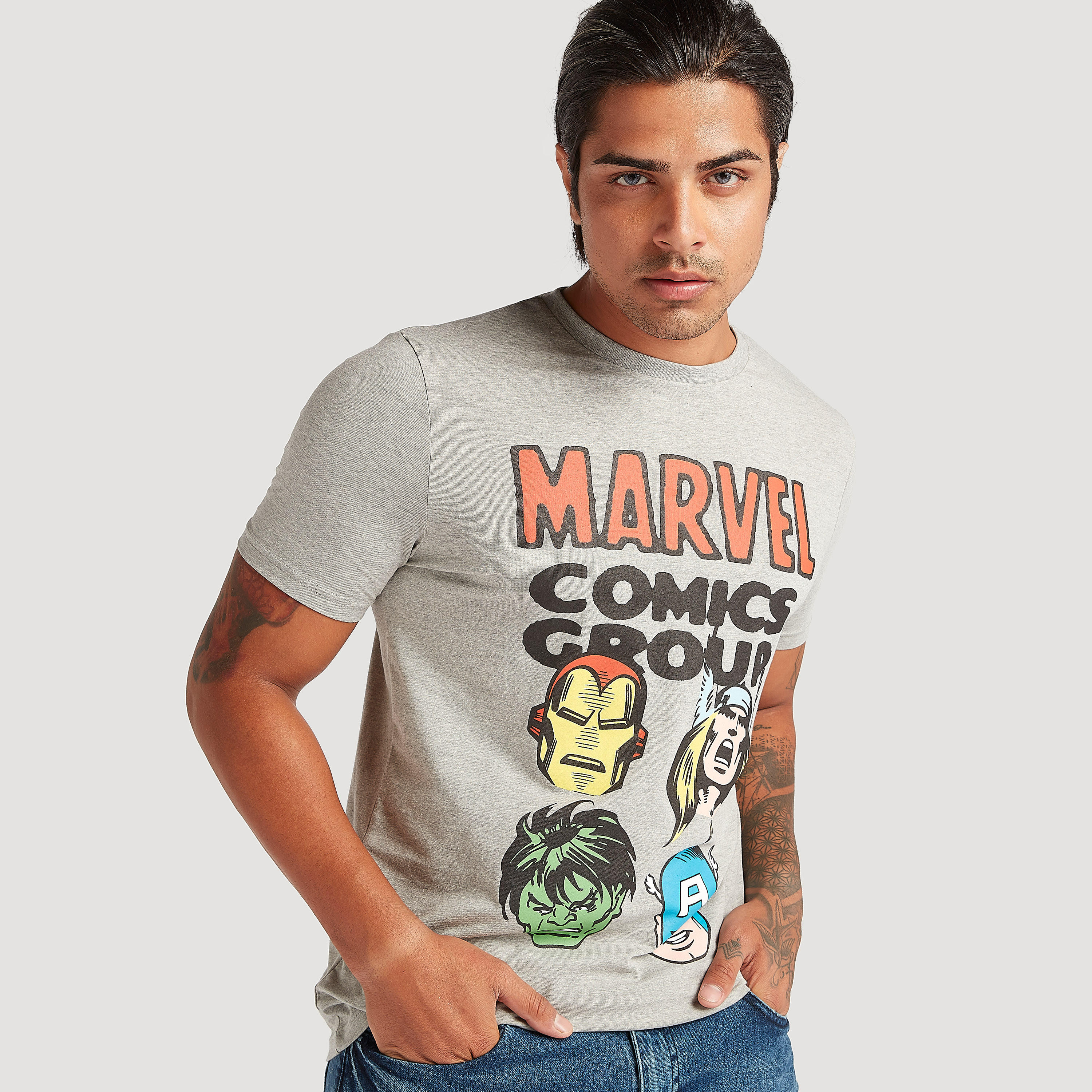 تيشيرت بياقة ضيّقة وأكمام قصيرة وطبعات مارفل-men-clothing-tshirtsandpolos-tshirts-image-1