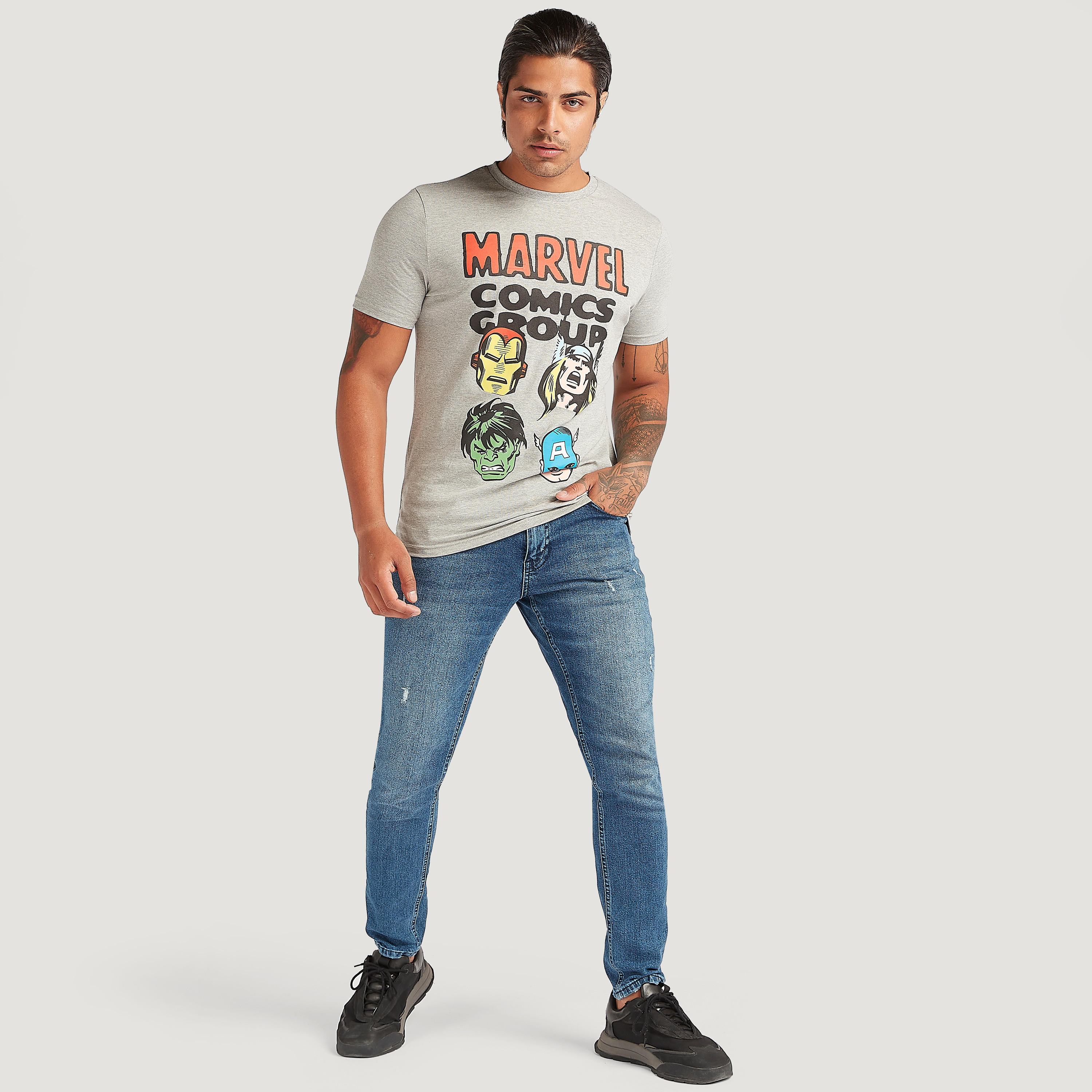 تيشيرت بياقة ضيّقة وأكمام قصيرة وطبعات مارفل-men-clothing-tshirtsandpolos-tshirts-image-2