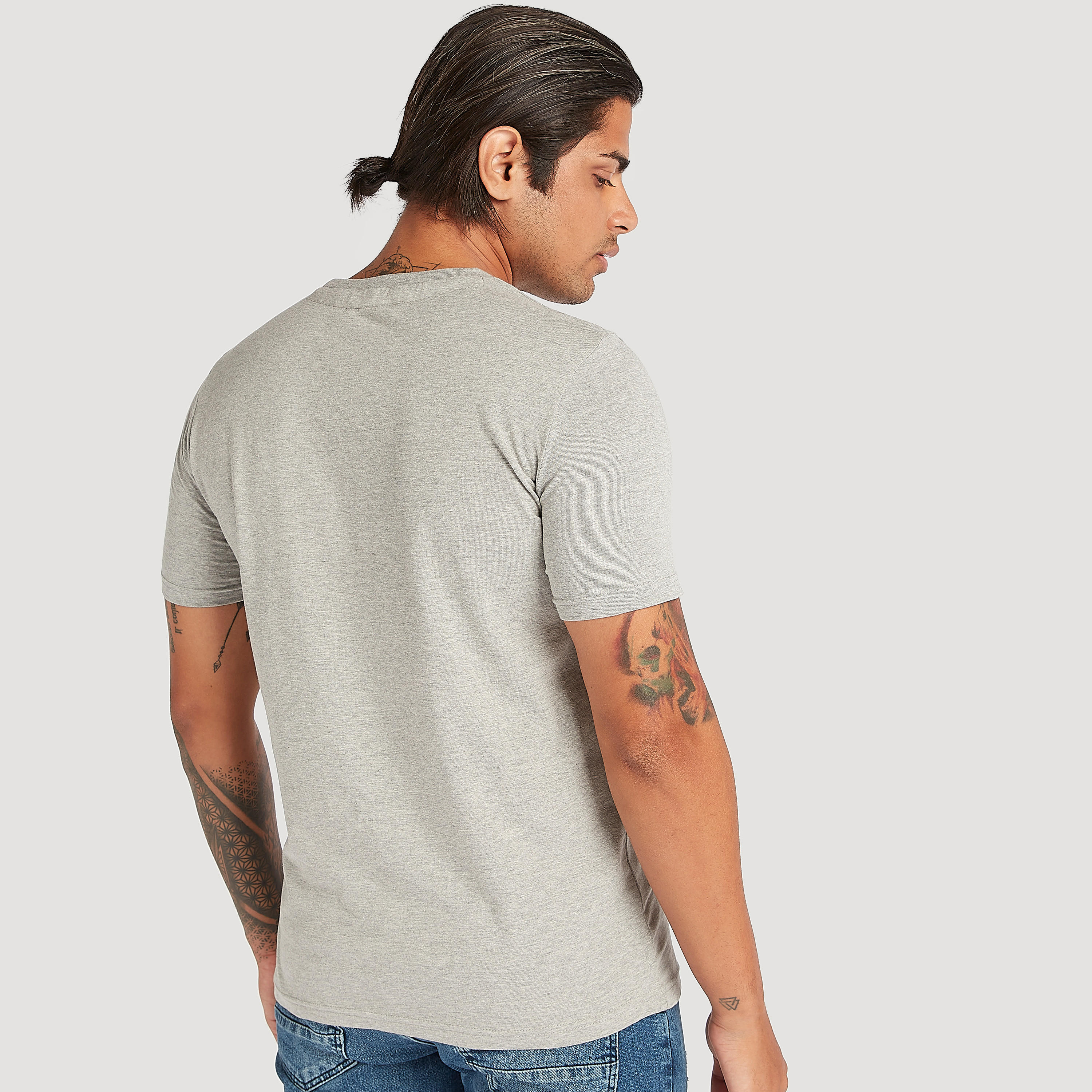 تيشيرت بياقة ضيّقة وأكمام قصيرة وطبعات مارفل-men-clothing-tshirtsandpolos-tshirts-image-4