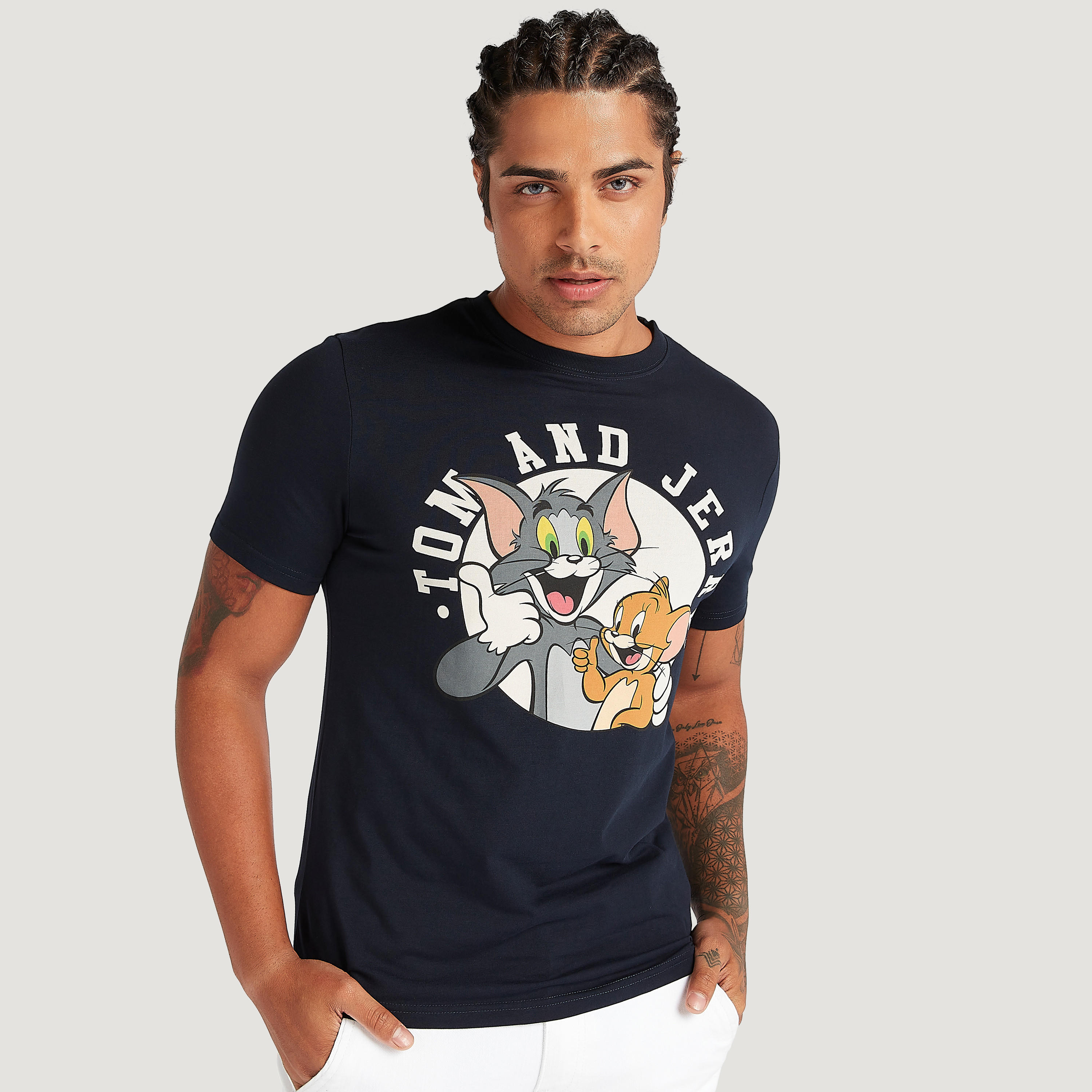 تيشيرت بياقة ضيّقة وأكمام قصيرة وطبعات-men-clothing-tshirtsandpolos-tshirts-image-1