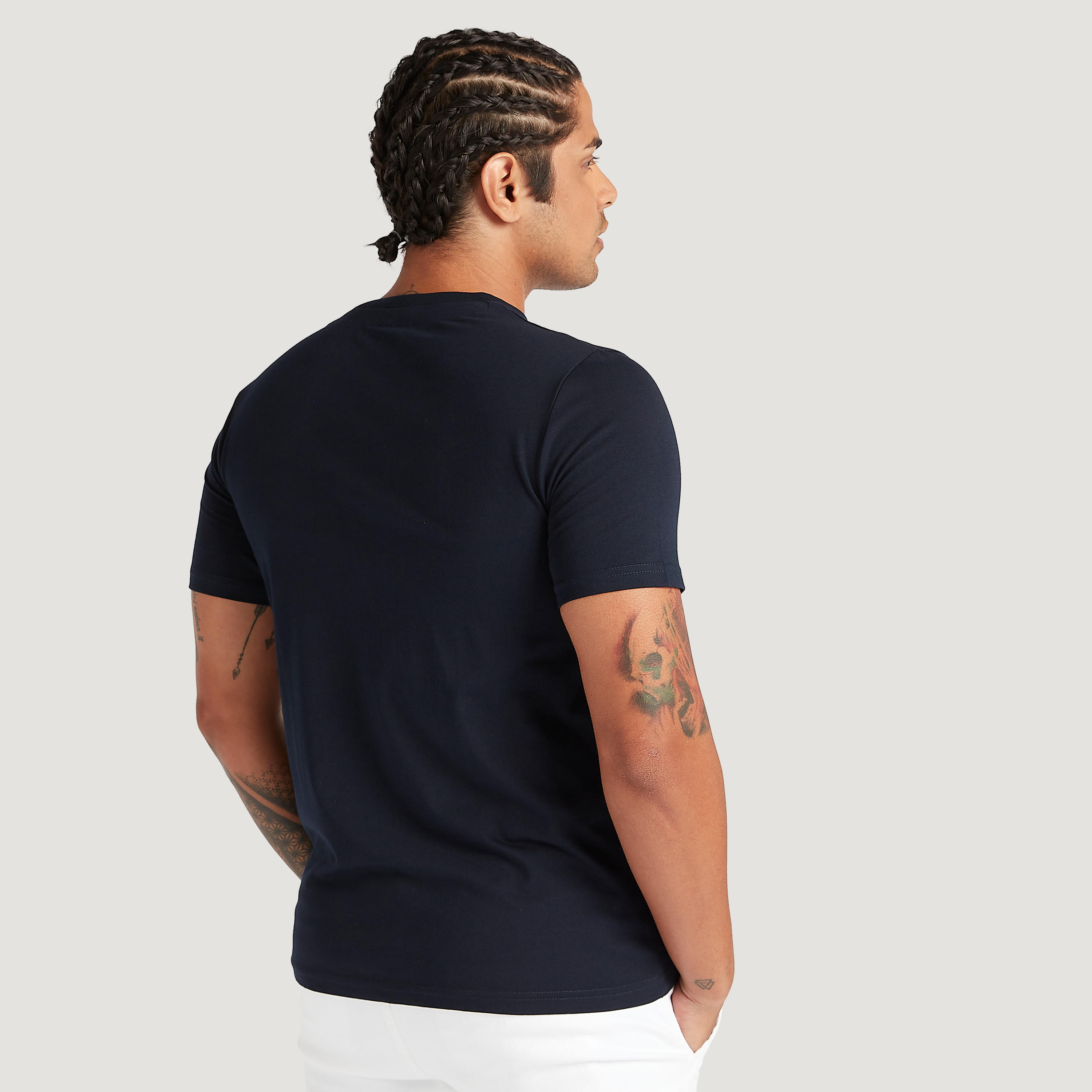 تيشيرت بياقة ضيّقة وأكمام قصيرة وطبعات-men-clothing-tshirtsandpolos-tshirts-image-4