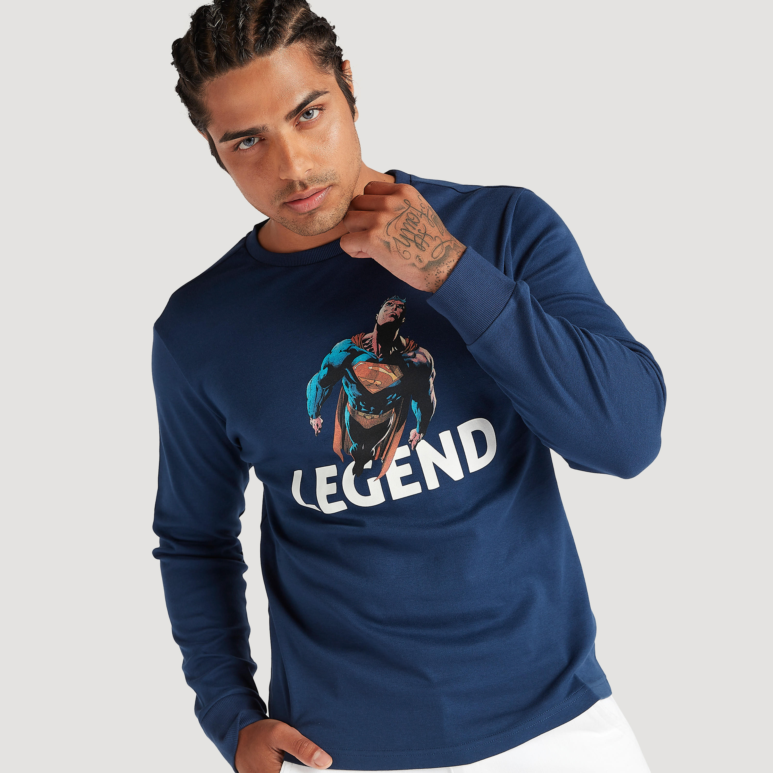 سويت شيرت بياقة ضيقة وأكمام طويلة وطبعات سوبر مان-men-winterwear-hoodiesandsweatshirts-image-1