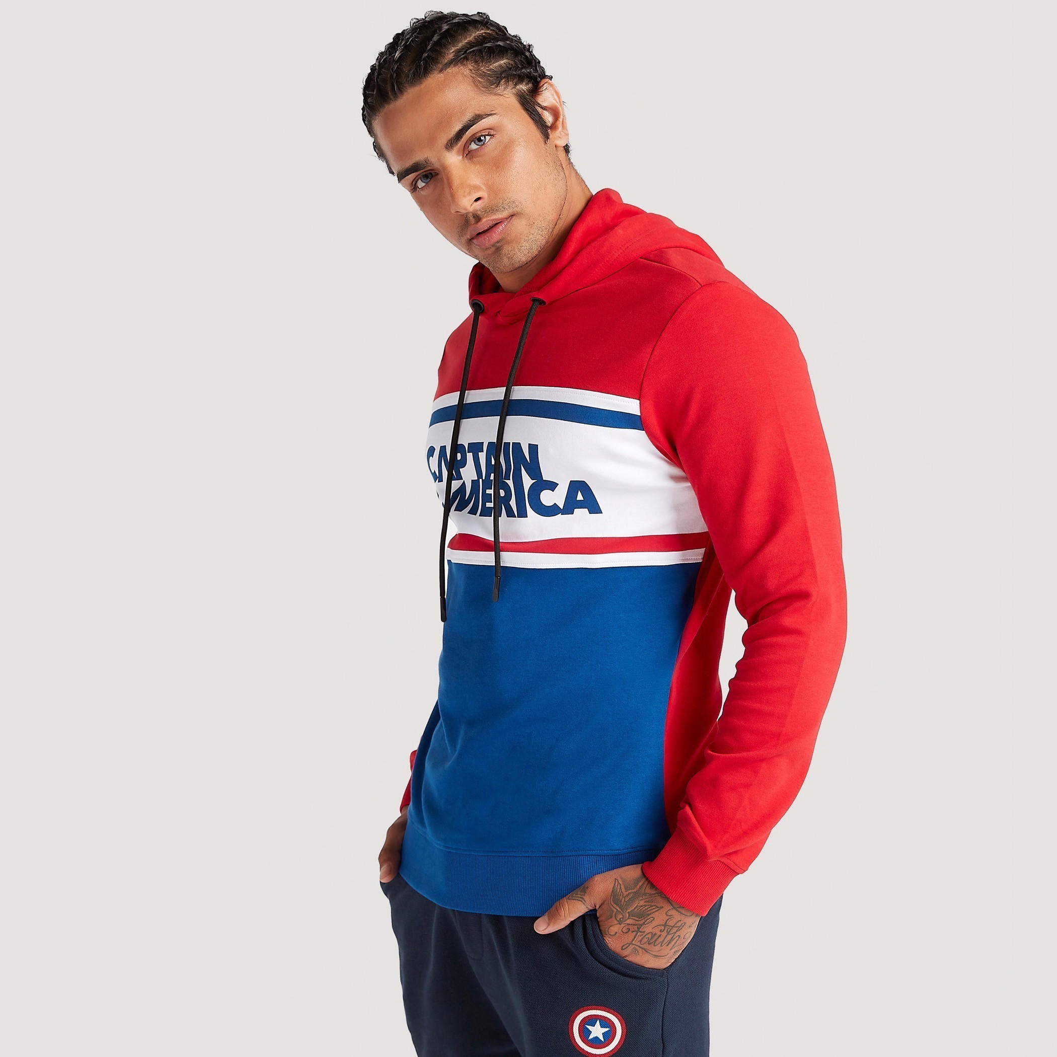 هودي بأكمام طويلة وطبعات كابتن أمريكا-men-winterwear-hoodiesandsweatshirts-image-1