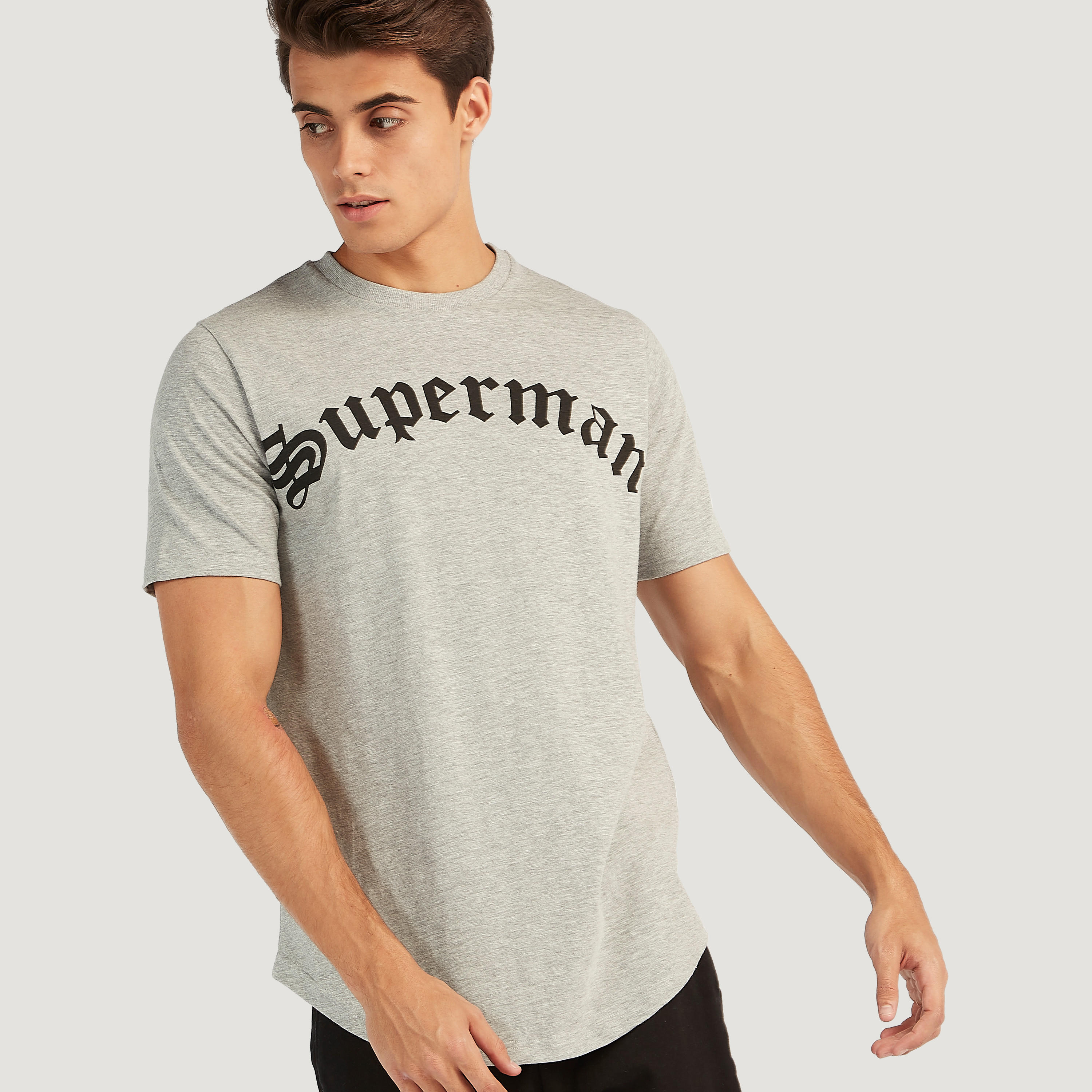 تيشيرت بياقة ضيّقة وأكمام قصيرة وطبعات سوبرمان-men-clothing-tshirtsandpolos-tshirts-image-1
