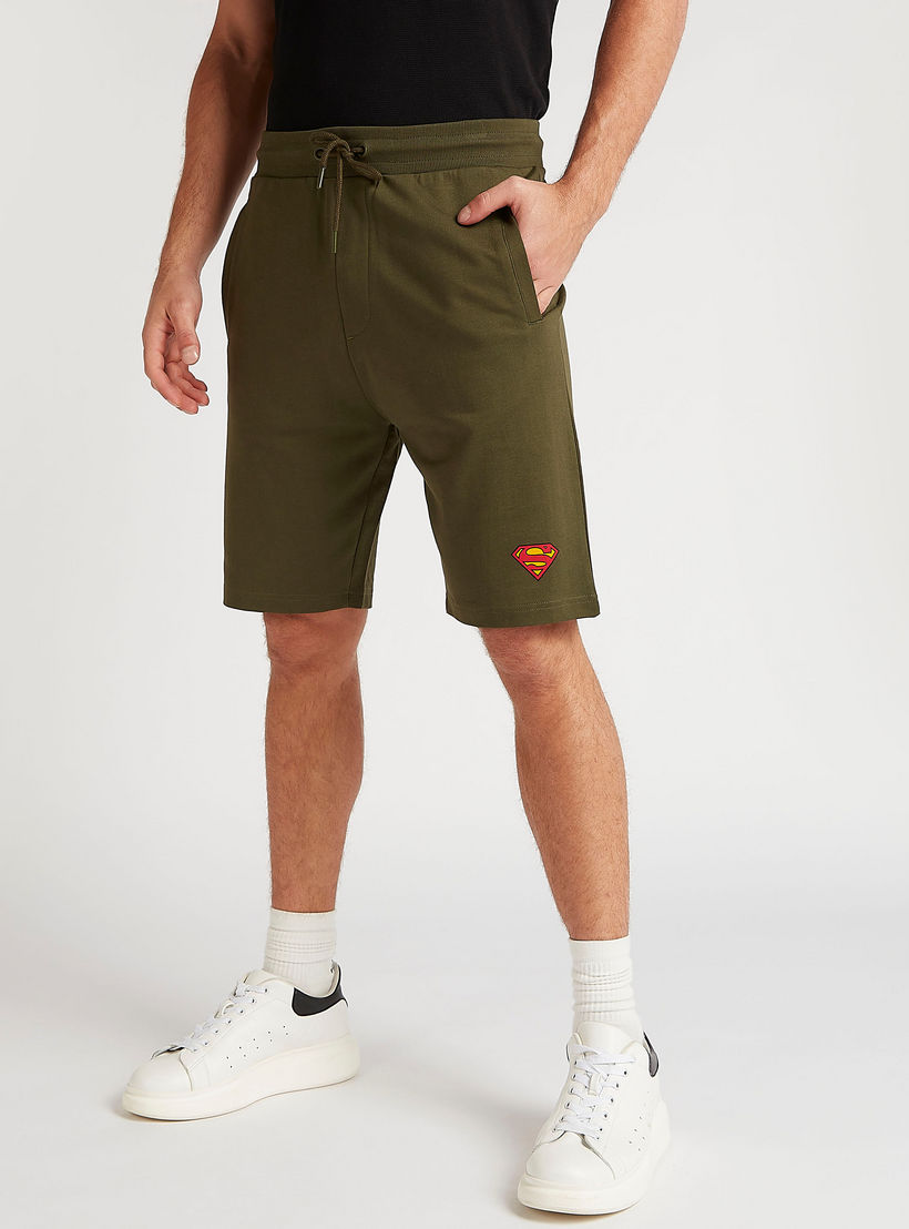 شورت بخصر متوسط الارتفاع وطبعات سوبر مان ورباط إغلاق-men-clothing-bottoms-shorts-image-4