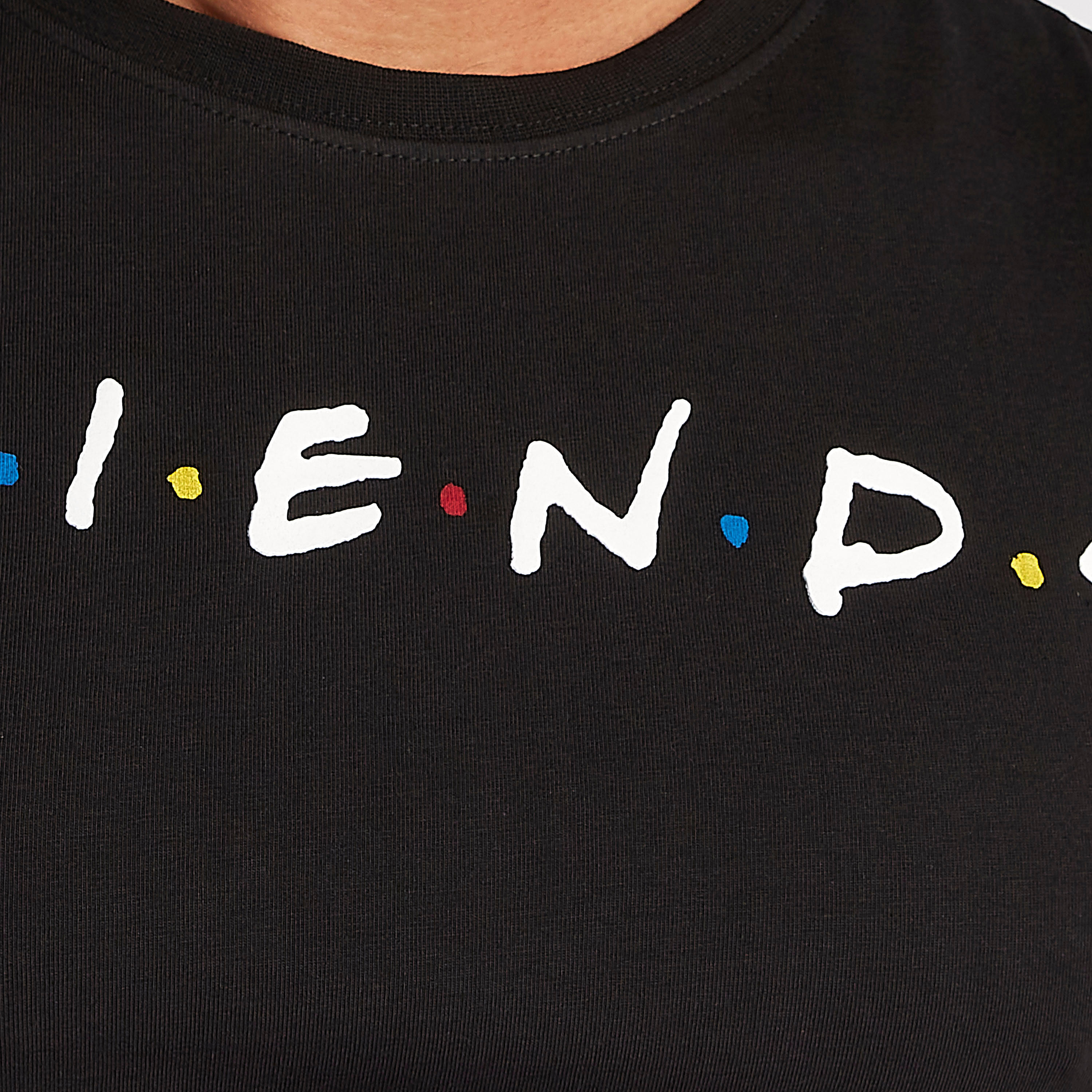 تيشيرت بياقة ضيّقة وأكمام قصيرة وطبعات-men-clothing-tshirtsandpolos-tshirts-image-5