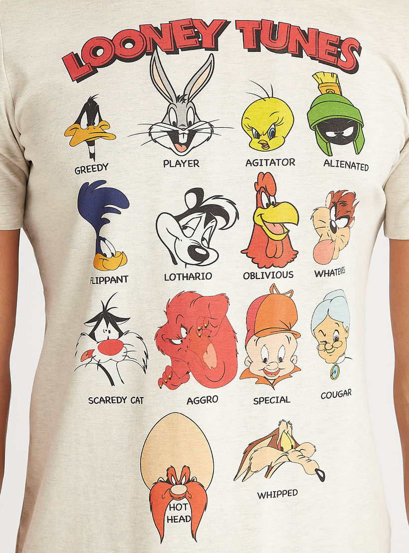 تيشيرت بياقة ضيقة وأكمام قصيرة وطبعات لوني تيونز-men-clothing-tshirtsandpolos-tshirts-image-3