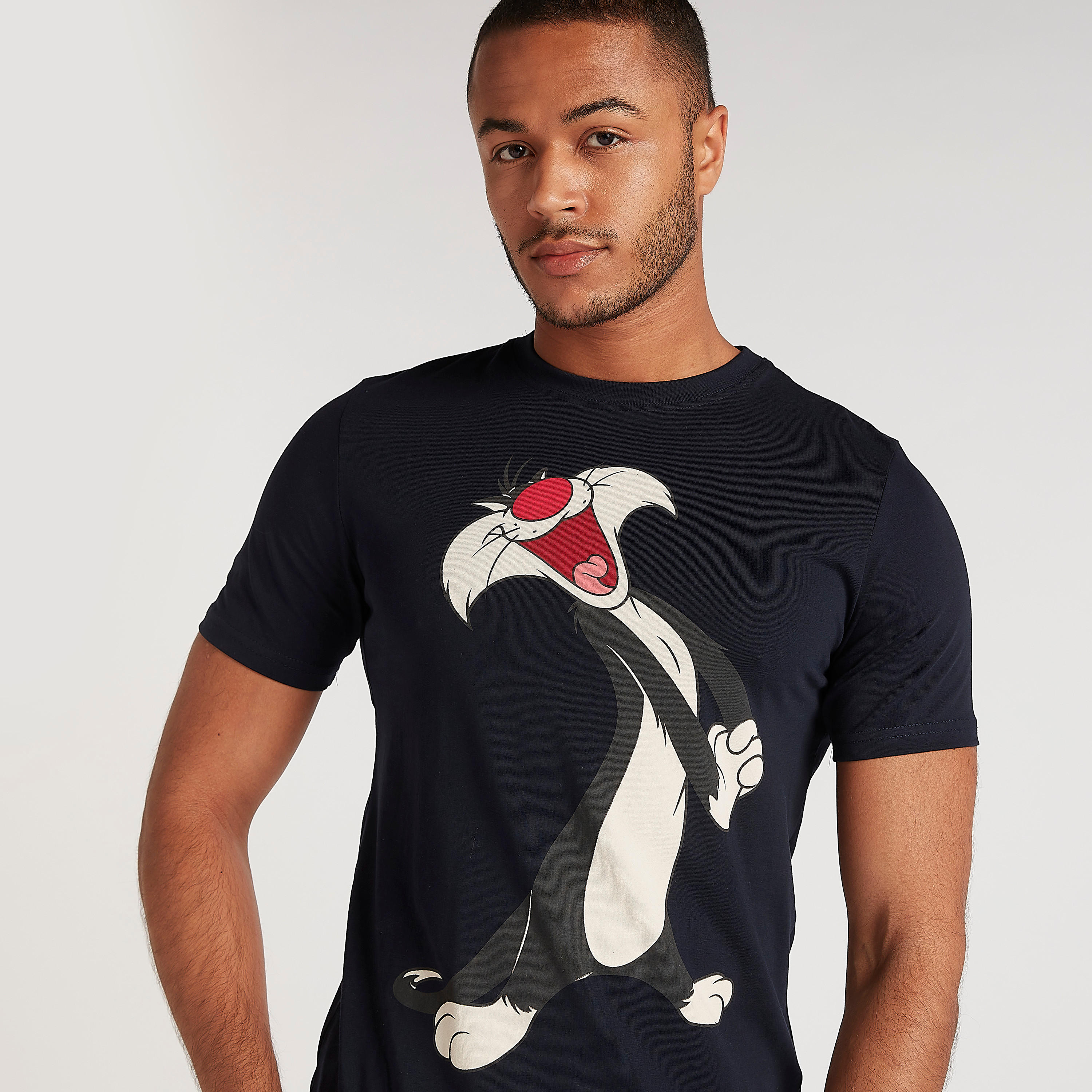 تيشيرت بياقة ضيّقة وأكمام قصيرة وطبعات سيلفيستر من كابا-men-clothing-tshirtsandpolos-tshirts-image-3