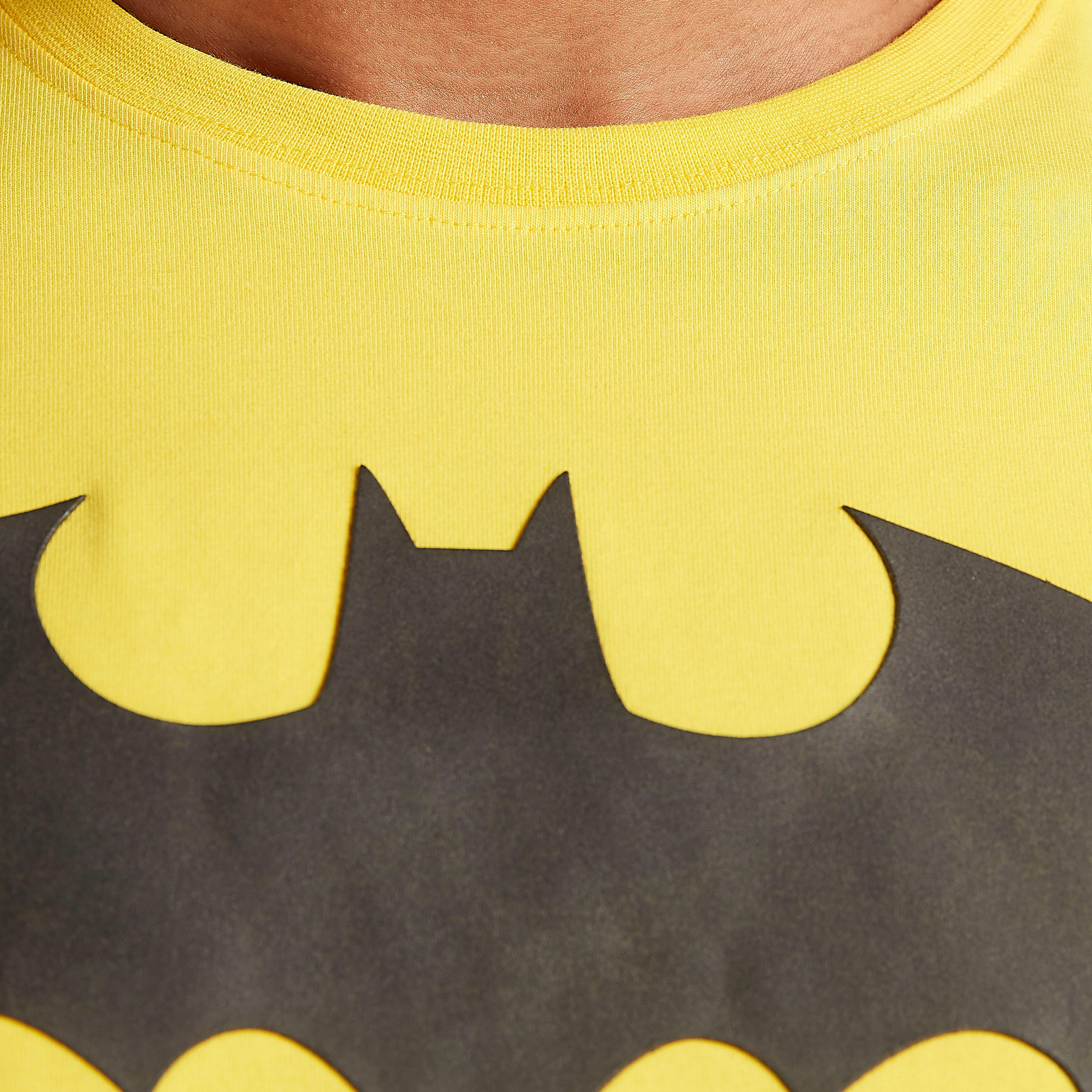 تيشيرت بياقة ضيّقة وأكمام قصيرة وطبعات باتمان-men-clothing-tshirtsandpolos-tshirts-image-5