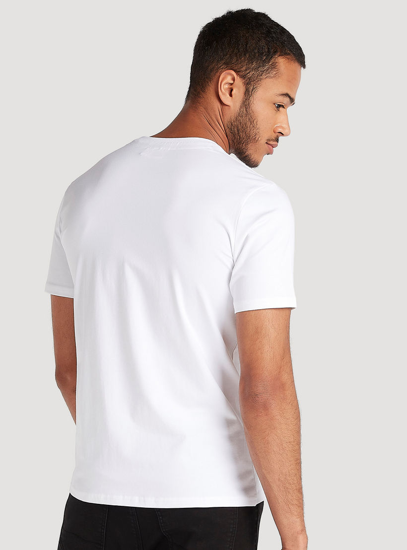 تيشيرت بياقة ضيقة وأكمام قصيرة وطبعات كابتن أمريكا-men-clothing-tshirtsandpolos-tshirts-image-4