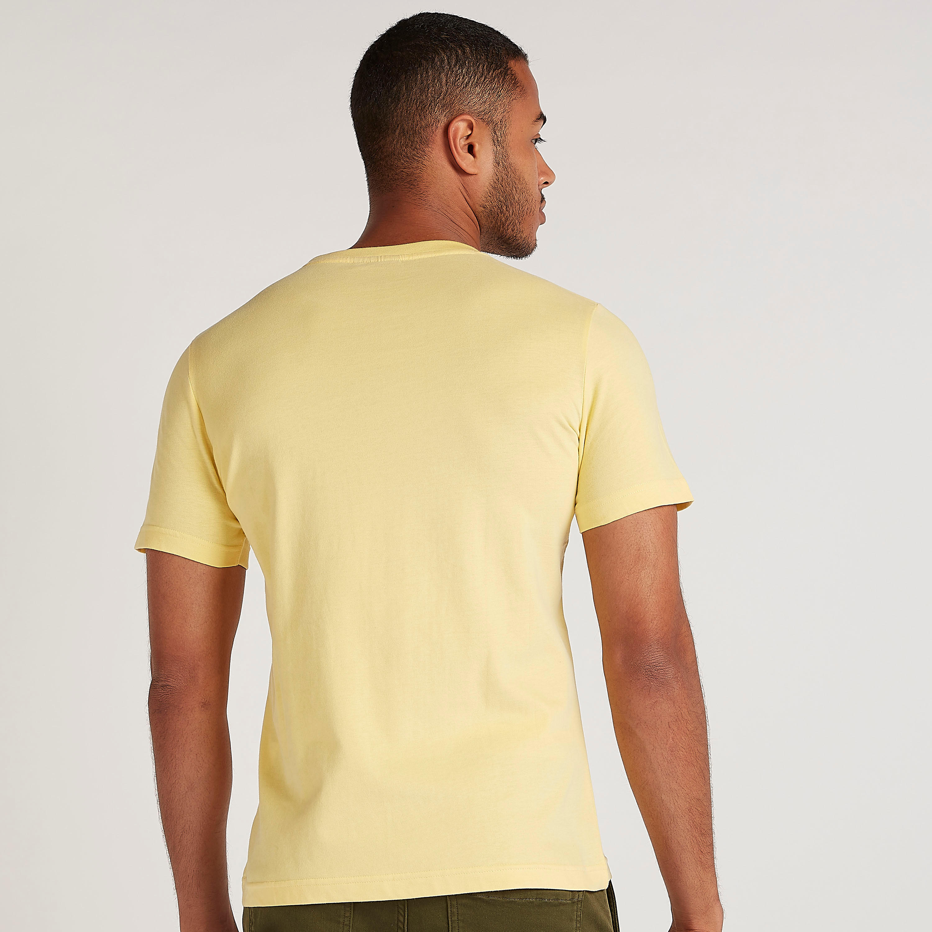 تيشيرت بياقة ضيّقة وأكمام قصيرة وطبعات-men-clothing-tshirtsandpolos-tshirts-image-4