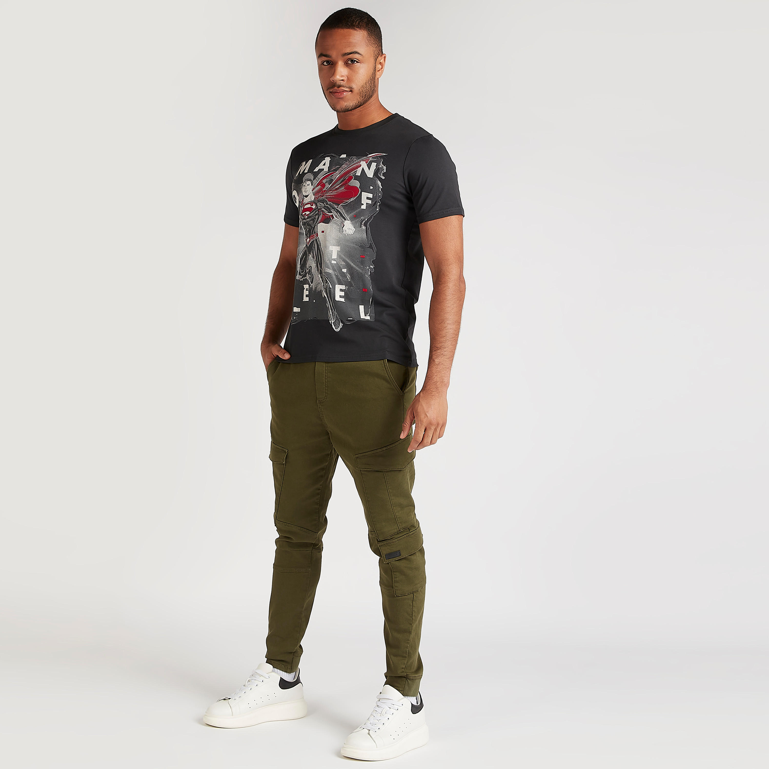 تيشيرت بياقة ضيّقة وأكمام قصيرة وطبعات سوبرمان-men-clothing-tshirtsandpolos-tshirts-image-2