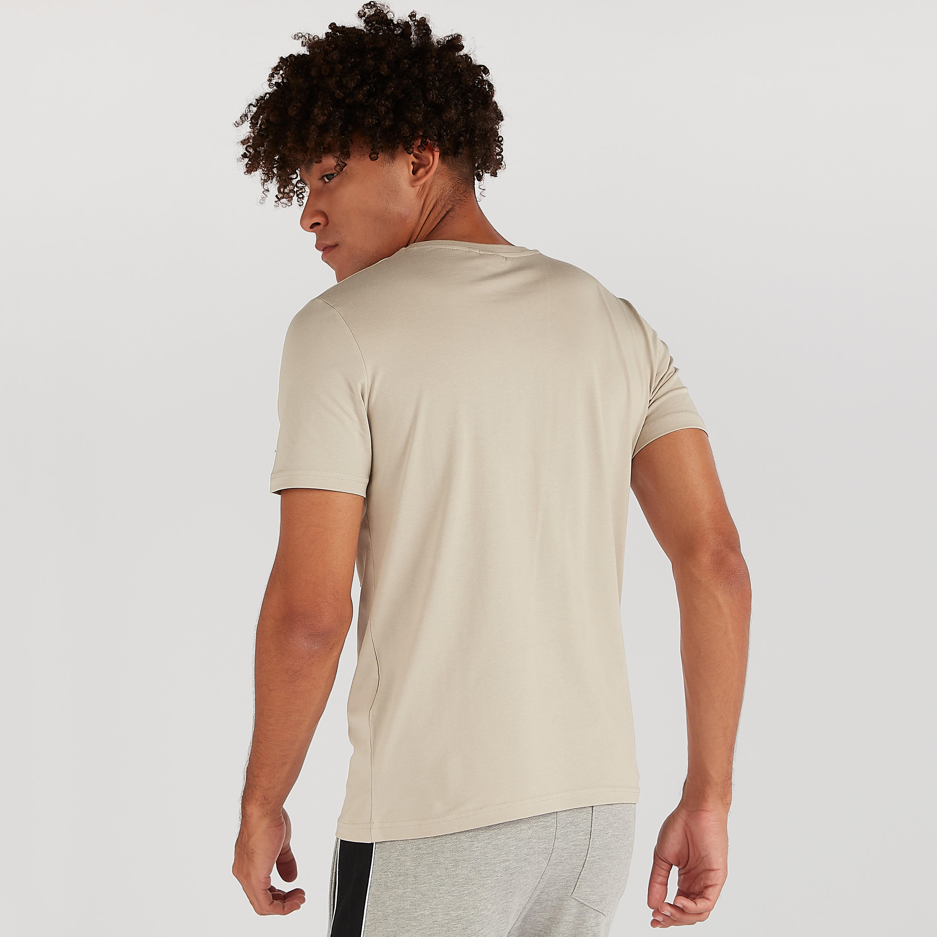 تيشيرت بياقة ضيّقة وأكمام قصيرة وطبعات باتمان-men-clothing-tshirtsandpolos-tshirts-image-4