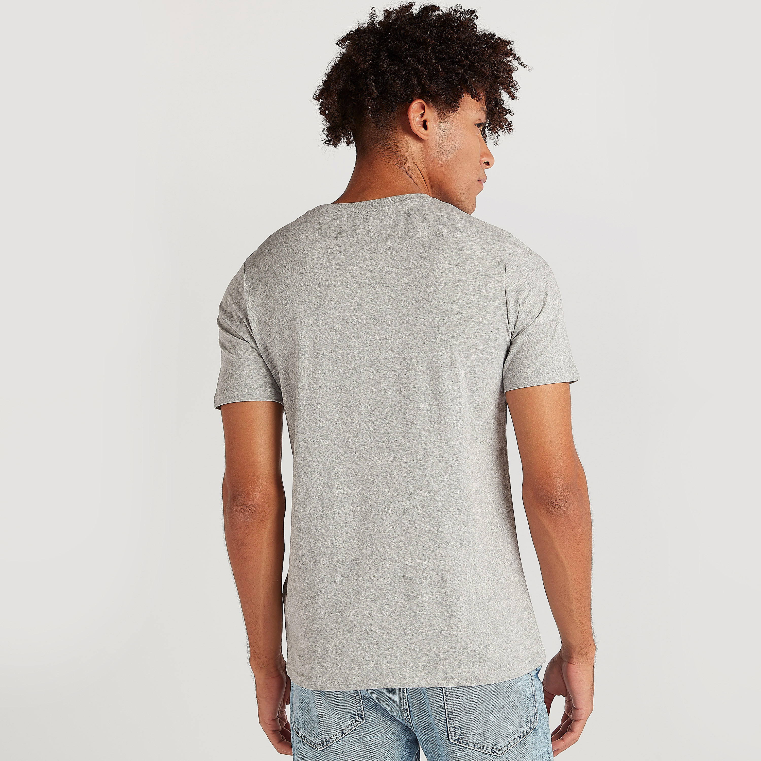 تيشيرت بياقة ضيّقة وأكمام قصيرة وطبعات ستار وورز-men-clothing-tshirtsandpolos-tshirts-image-4