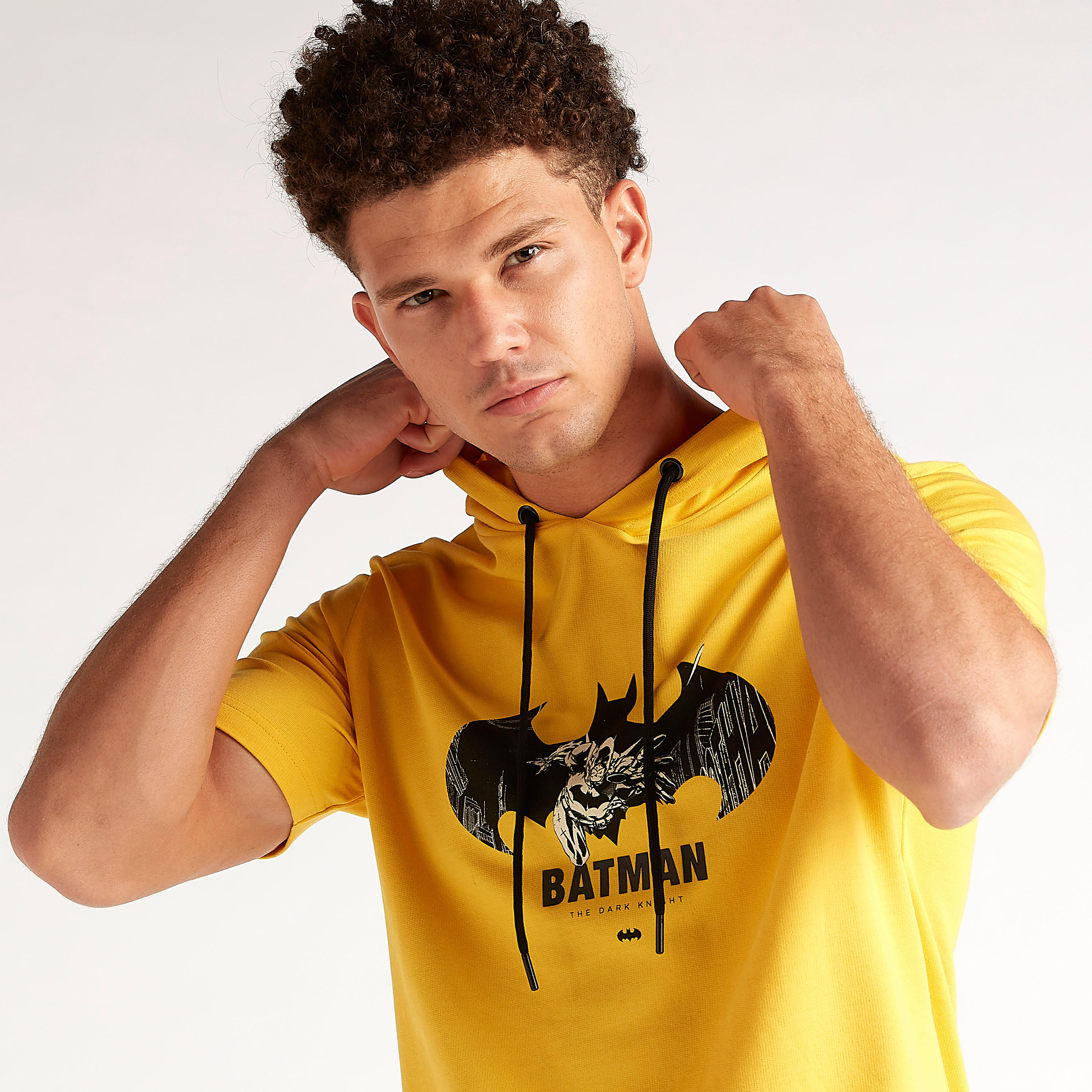 تيشيرت بقبّعة وأكمام قصيرة وطبعات باتمان-men-clothing-tshirtsandpolos-tshirts-image-5