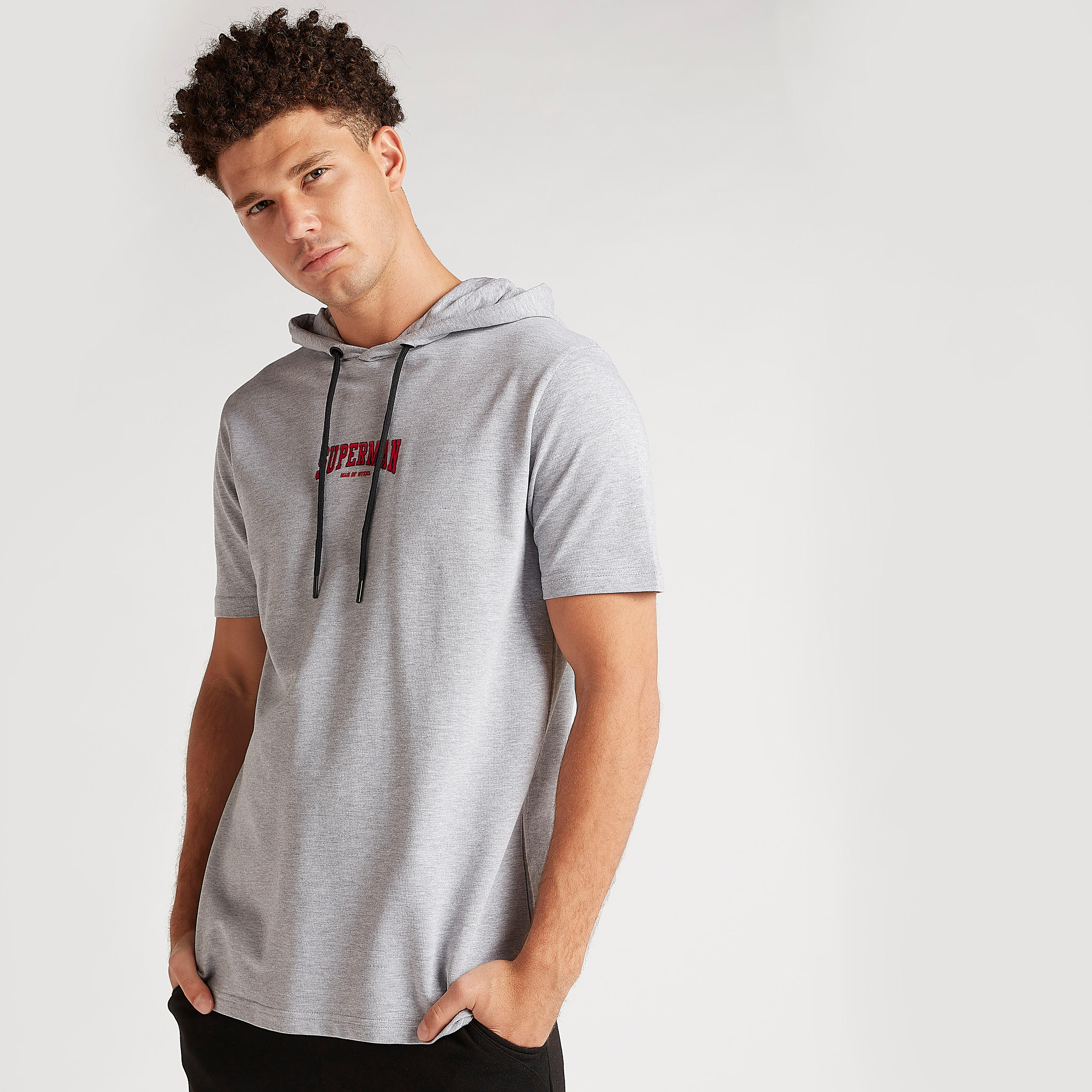تيشيرت بقبّعة وأكمام قصيرة وطبعات سوبرمان-men-clothing-tshirtsandpolos-tshirts-image-1