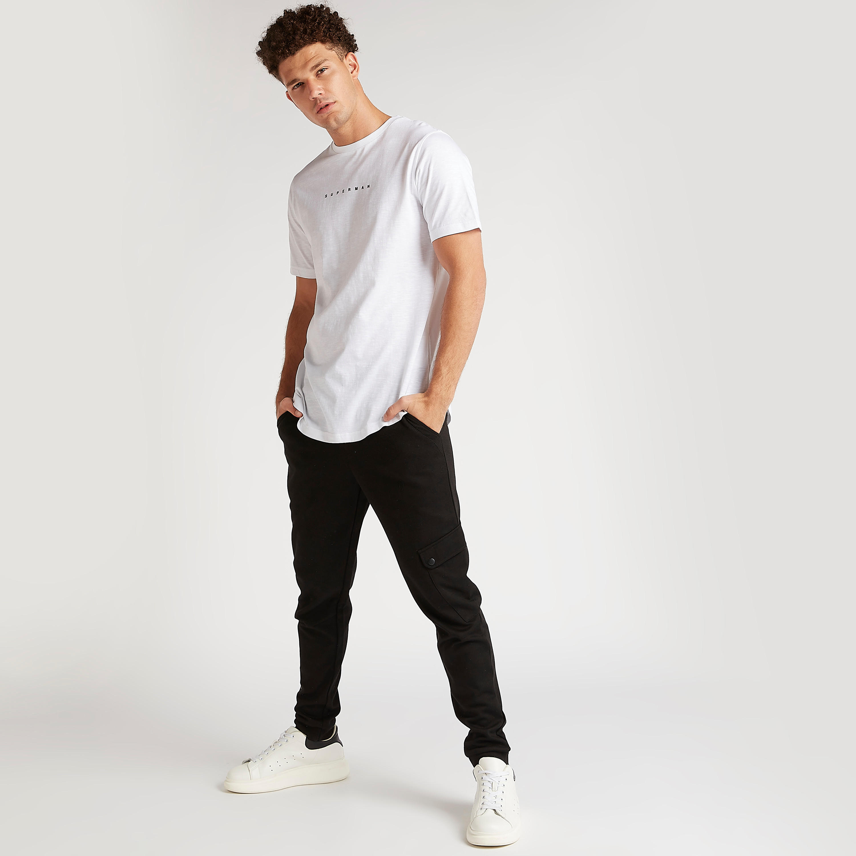 تيشيرت بياقة ضيّقة وطبعات سوبر مان-men-clothing-tshirtsandpolos-tshirts-image-5