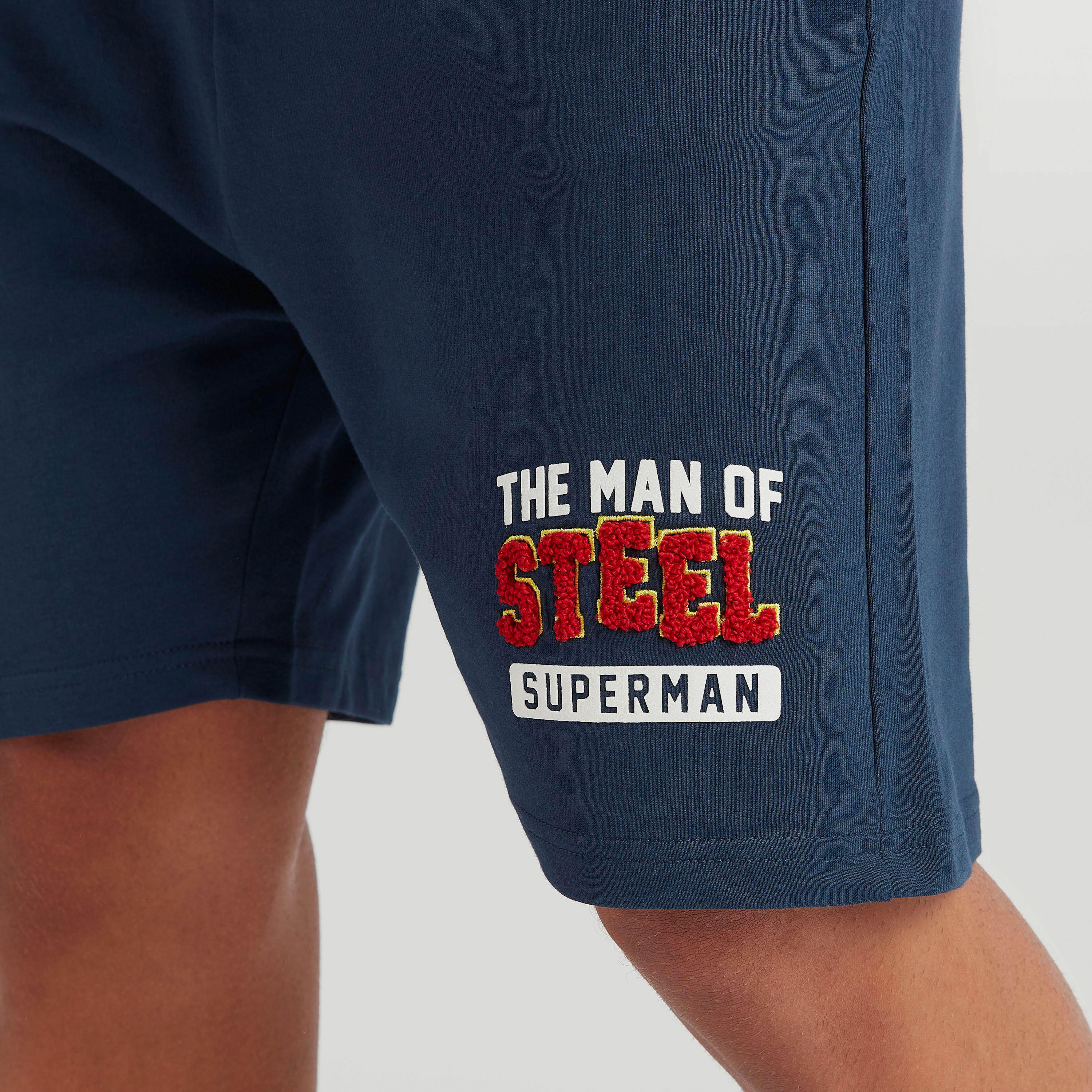 شورت برباط إغلاق وخصر متوسط الارتفاع وطبعات سوبرمان-men-clothing-bottoms-shorts-image-3