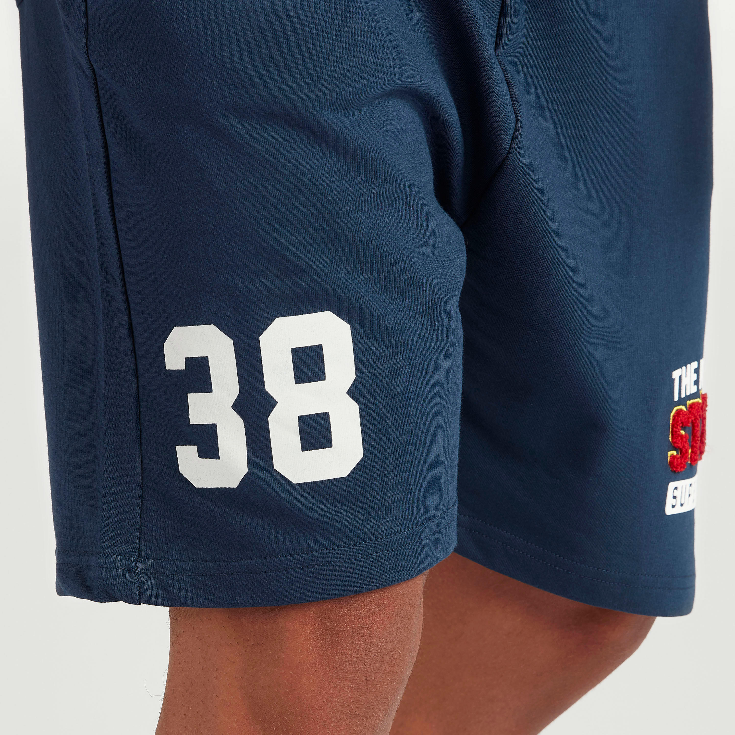 شورت برباط إغلاق وخصر متوسط الارتفاع وطبعات سوبرمان-men-clothing-bottoms-shorts-image-4