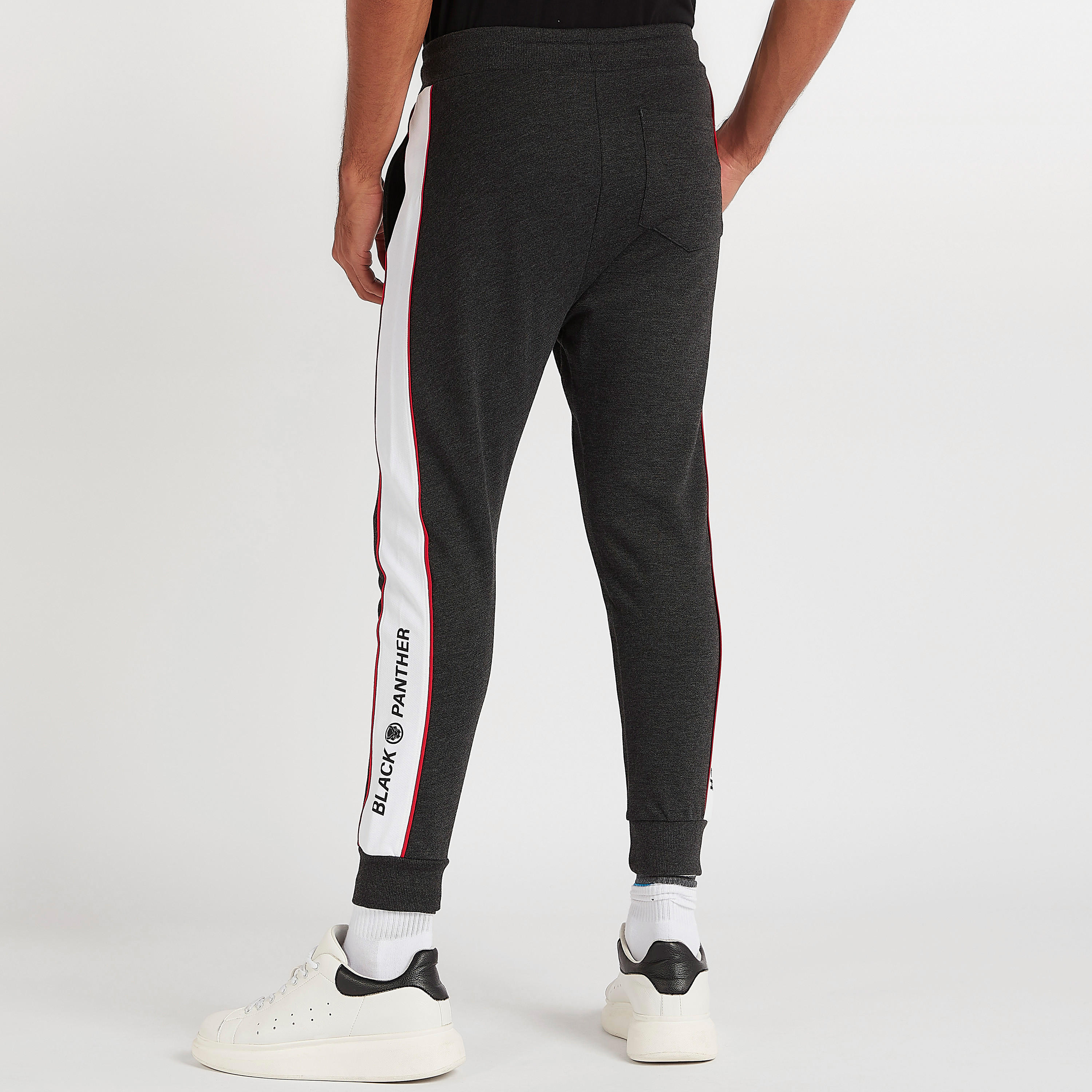 بنطلون رياضي برباط إغلاق وخصر متوسّط الارتفاع-men-clothing-bottoms-joggers-image-1