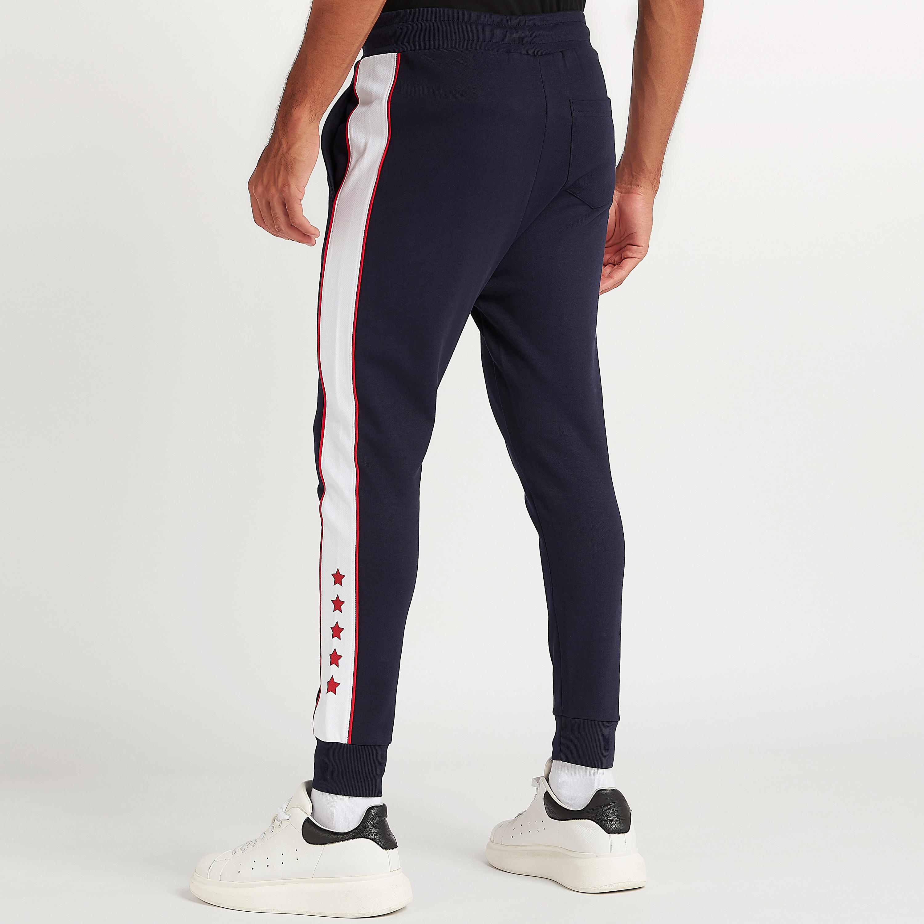 بنطلون رياضي بخصر متوسط الارتفاع بجيوب وطبعات كابتن أميريكا-men-clothing-bottoms-joggers-image-4