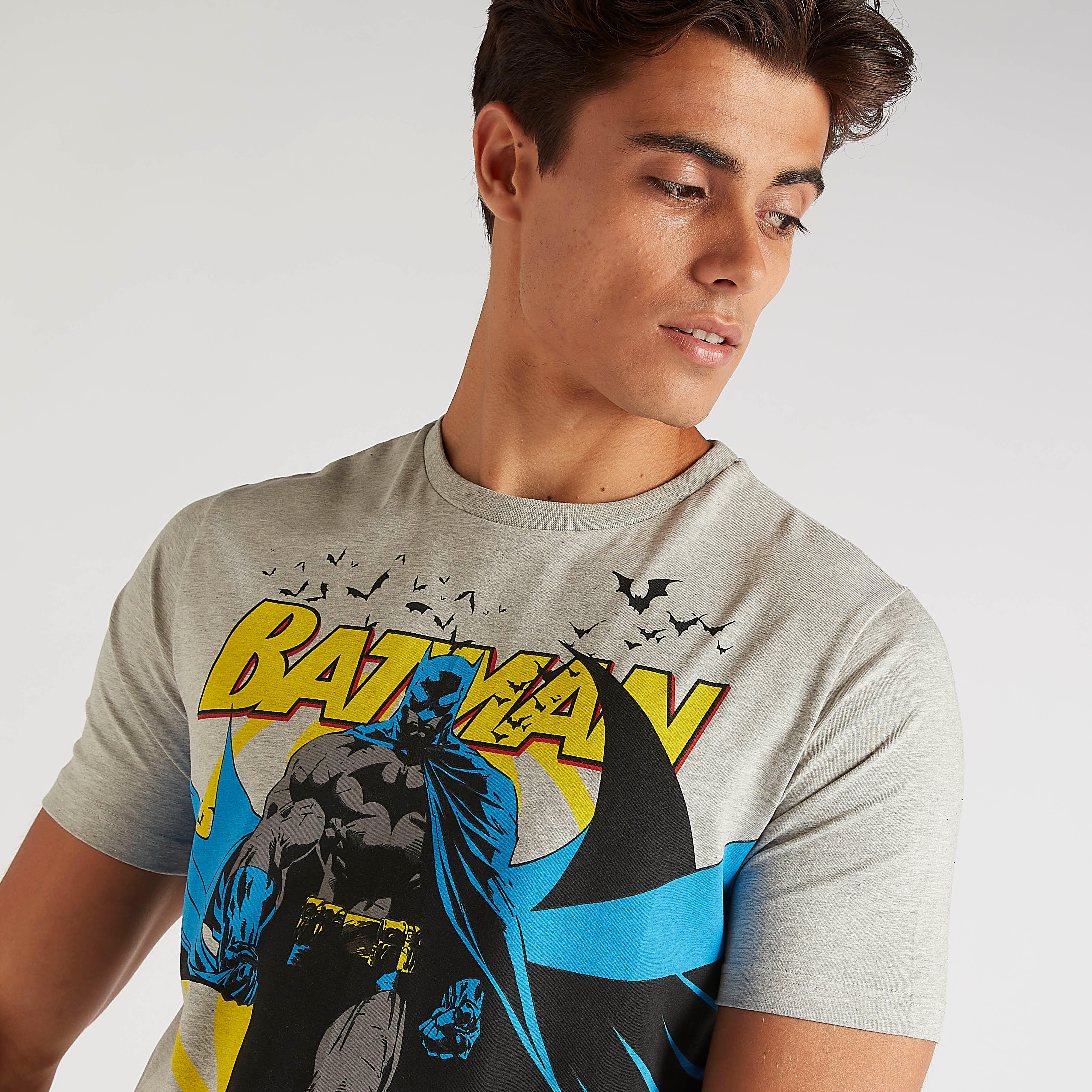 Batman Print T-shirt with Short Sleeves and Crew Neck-men-clothing-tshirtsandpolos-tshirts-image-3