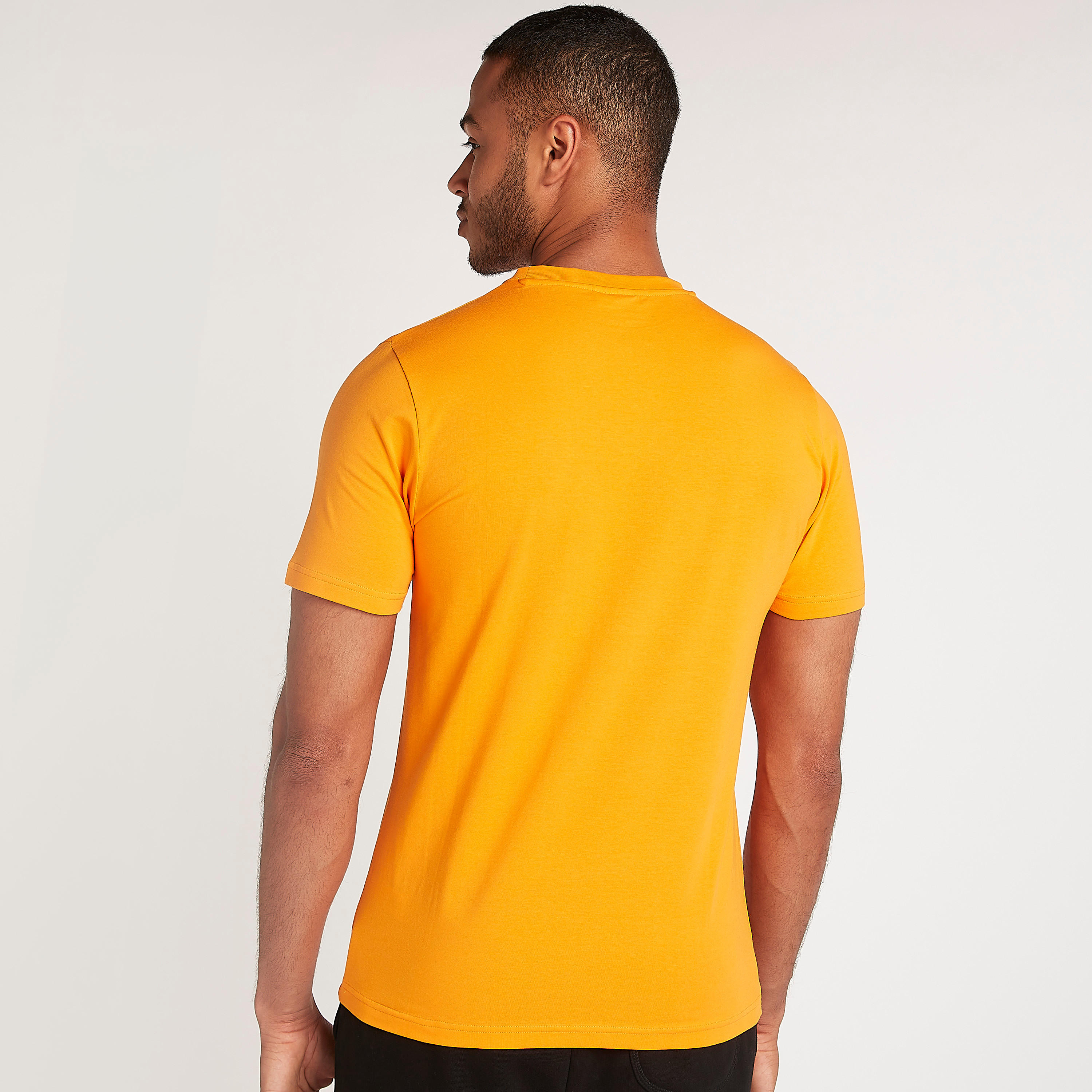تيشيرت بياقة ضيقة وأكمام قصيرة وطبعات تيتريس-men-clothing-tshirtsandpolos-tshirts-image-4