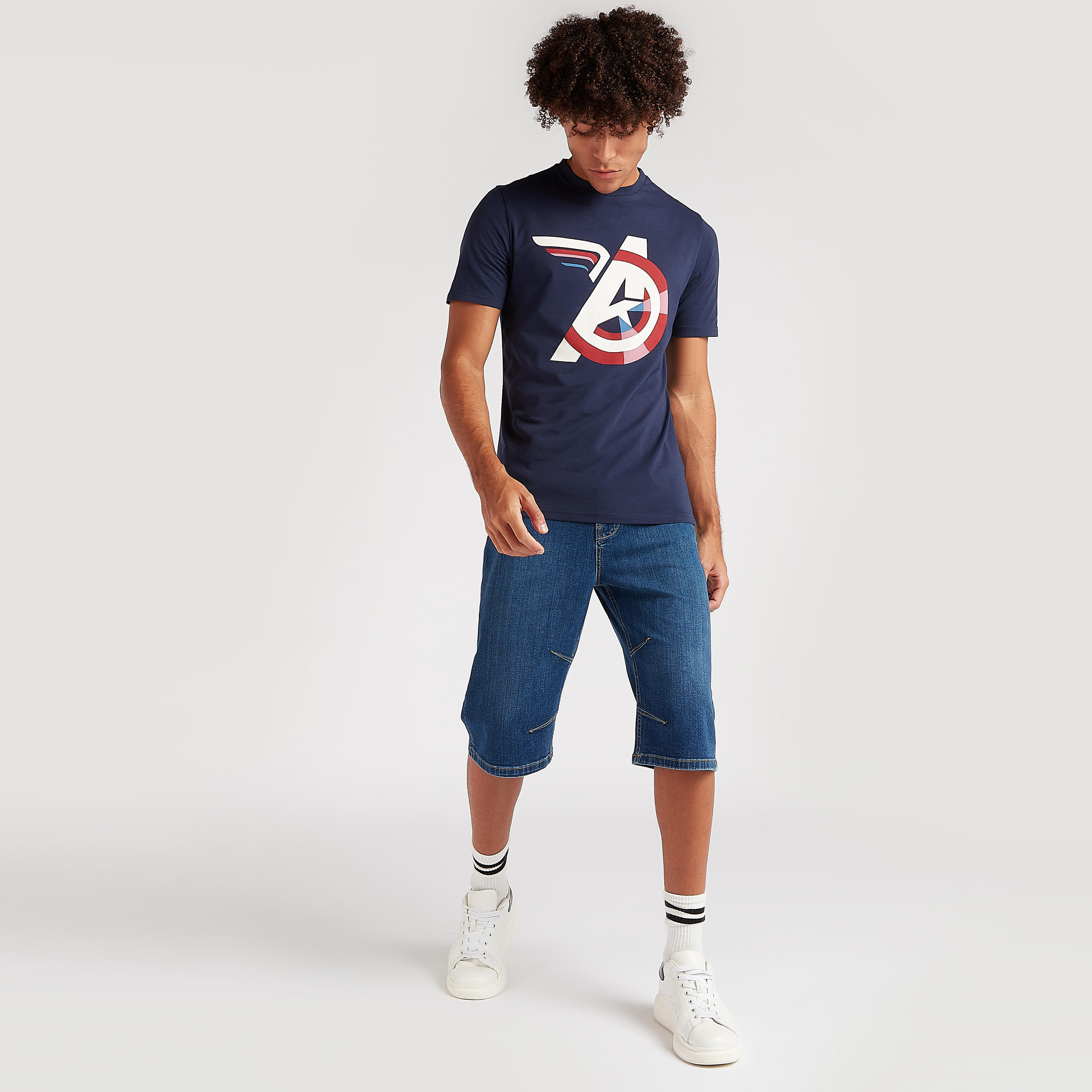 تيشيرت بياقة ضيّقة وأكمام قصيرة وطبعات-men-clothing-tshirtsandpolos-tshirts-image-5