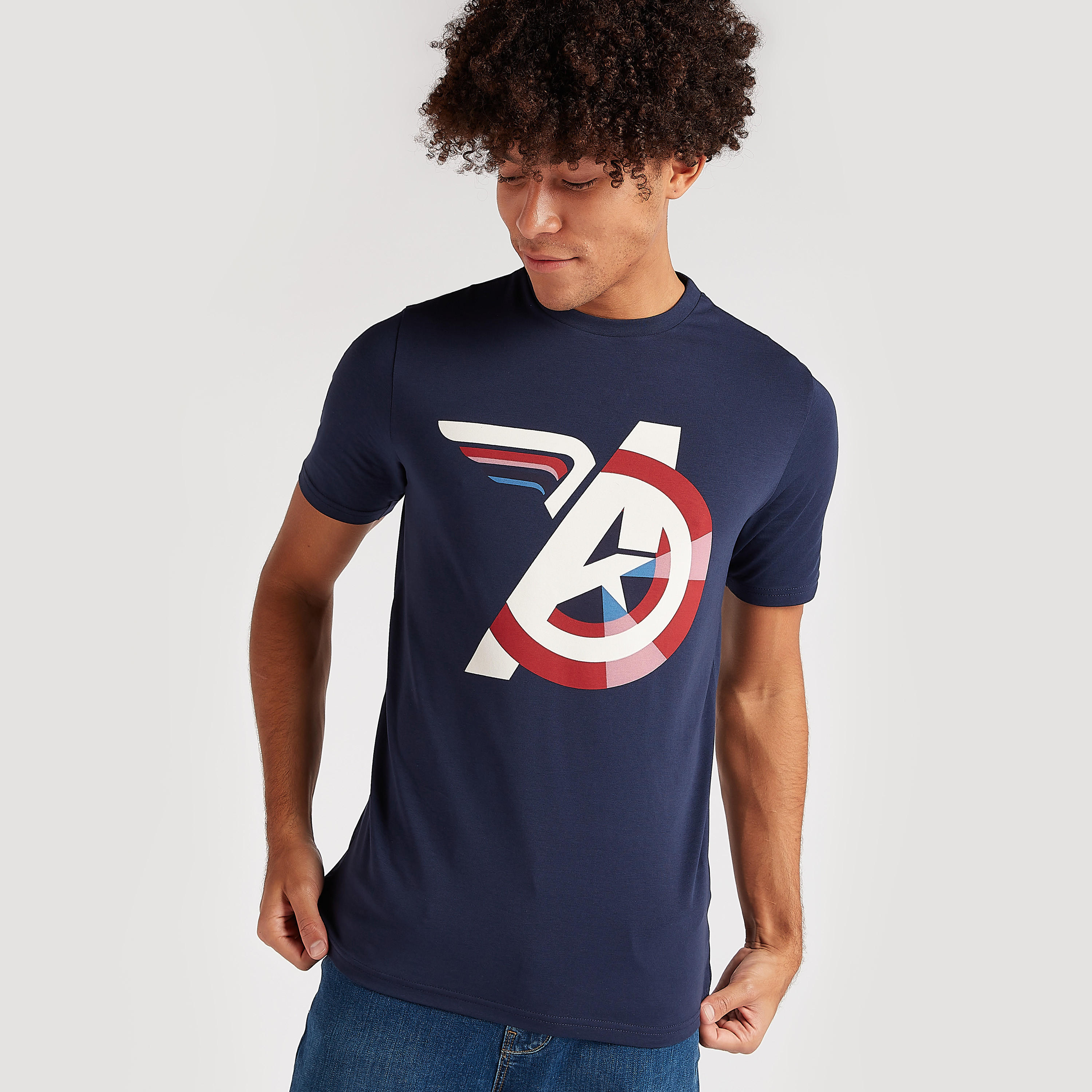 تيشيرت بياقة ضيّقة وأكمام قصيرة وطبعات-men-clothing-tshirtsandpolos-tshirts-image-1