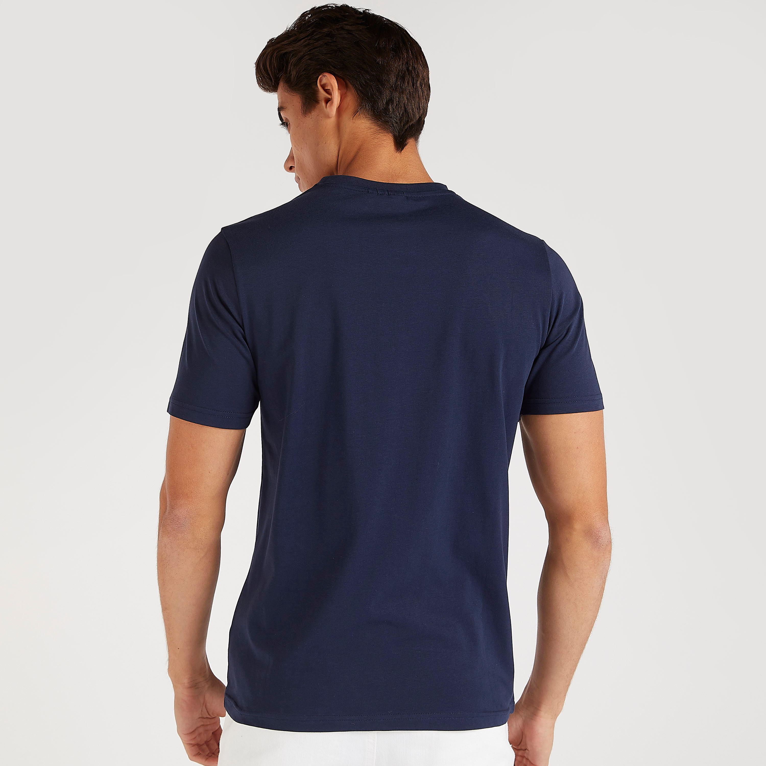 تيشيرت بياقة ضيقة وأكمام قصيرة وطبعات لوني تيونز-men-clothing-tshirtsandpolos-tshirts-image-4