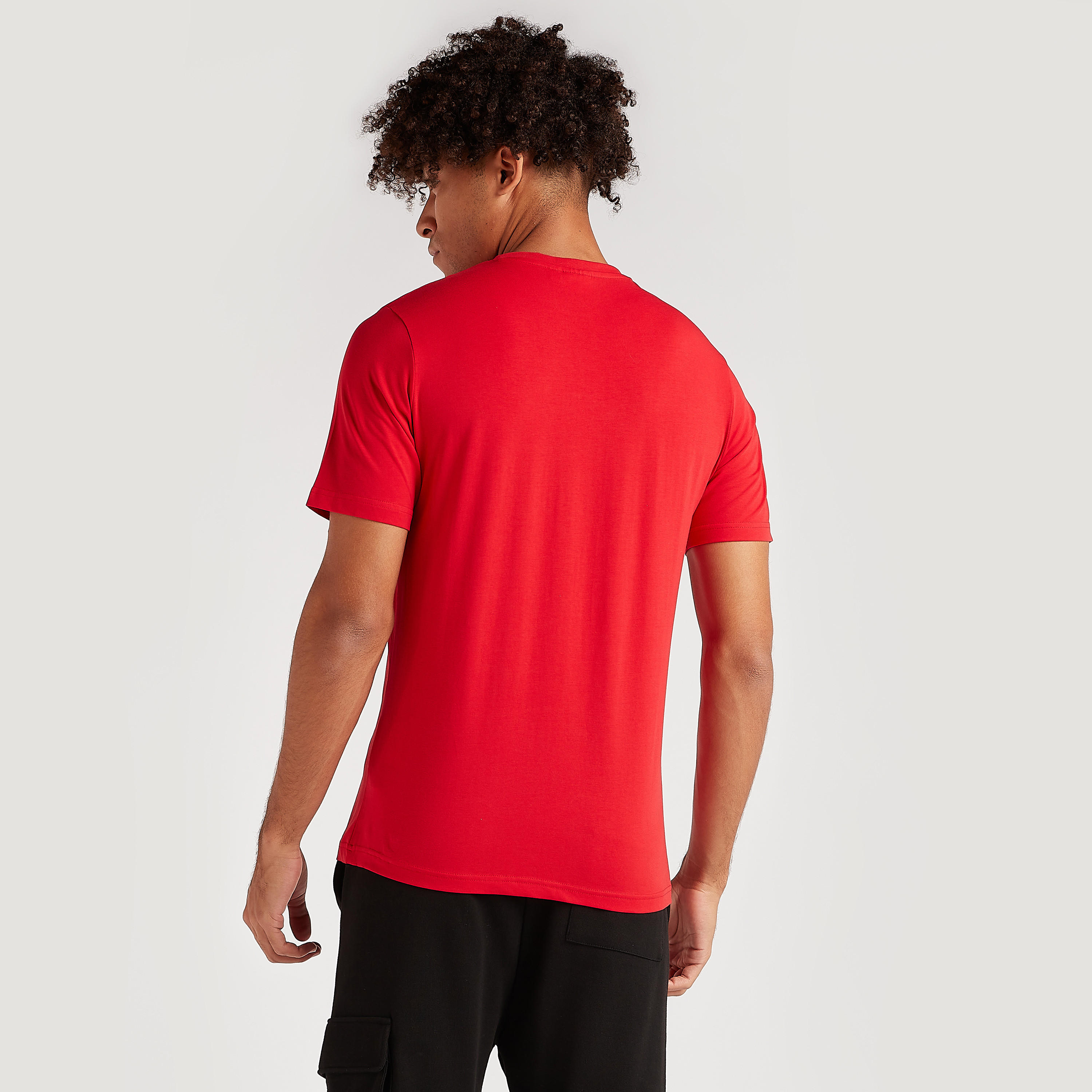 تيشيرت بياقة ضيّقة وأكمام قصيرة وطبعات أفينجرز-men-clothing-tshirtsandpolos-tshirts-image-4